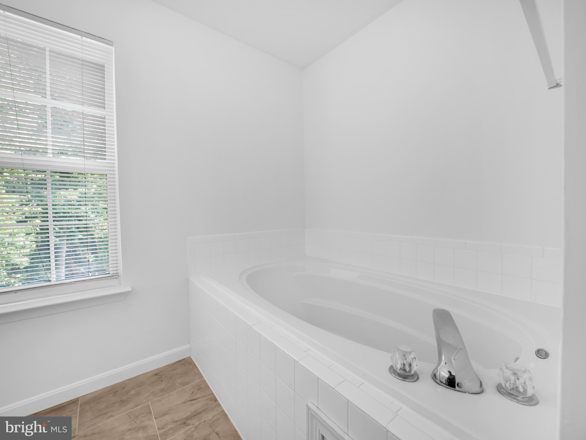 STRAWBERRY HILLS ESTATES - Residential