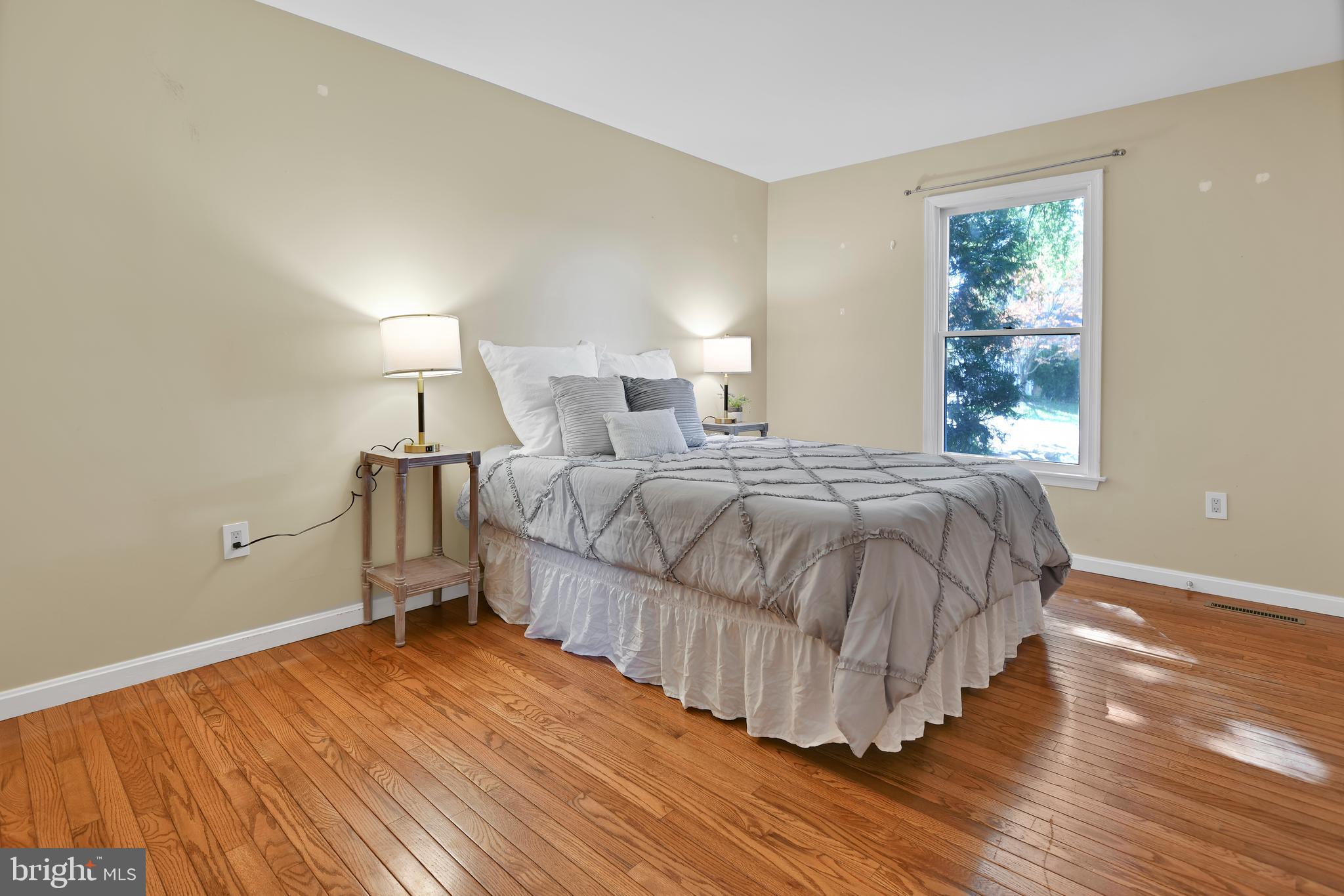 LAKE LINGANORE - Residential