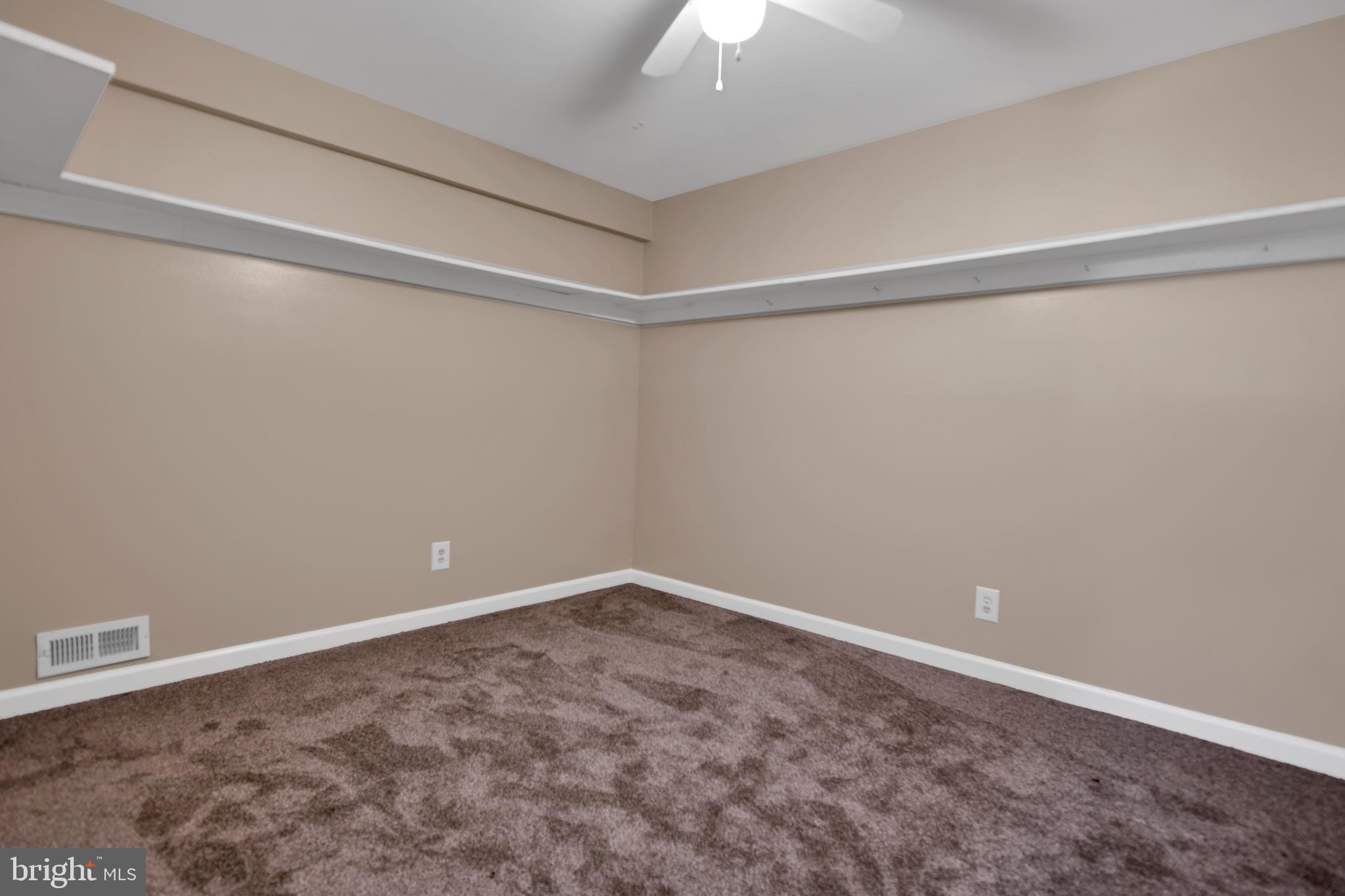 LAKE LINGANORE - Residential