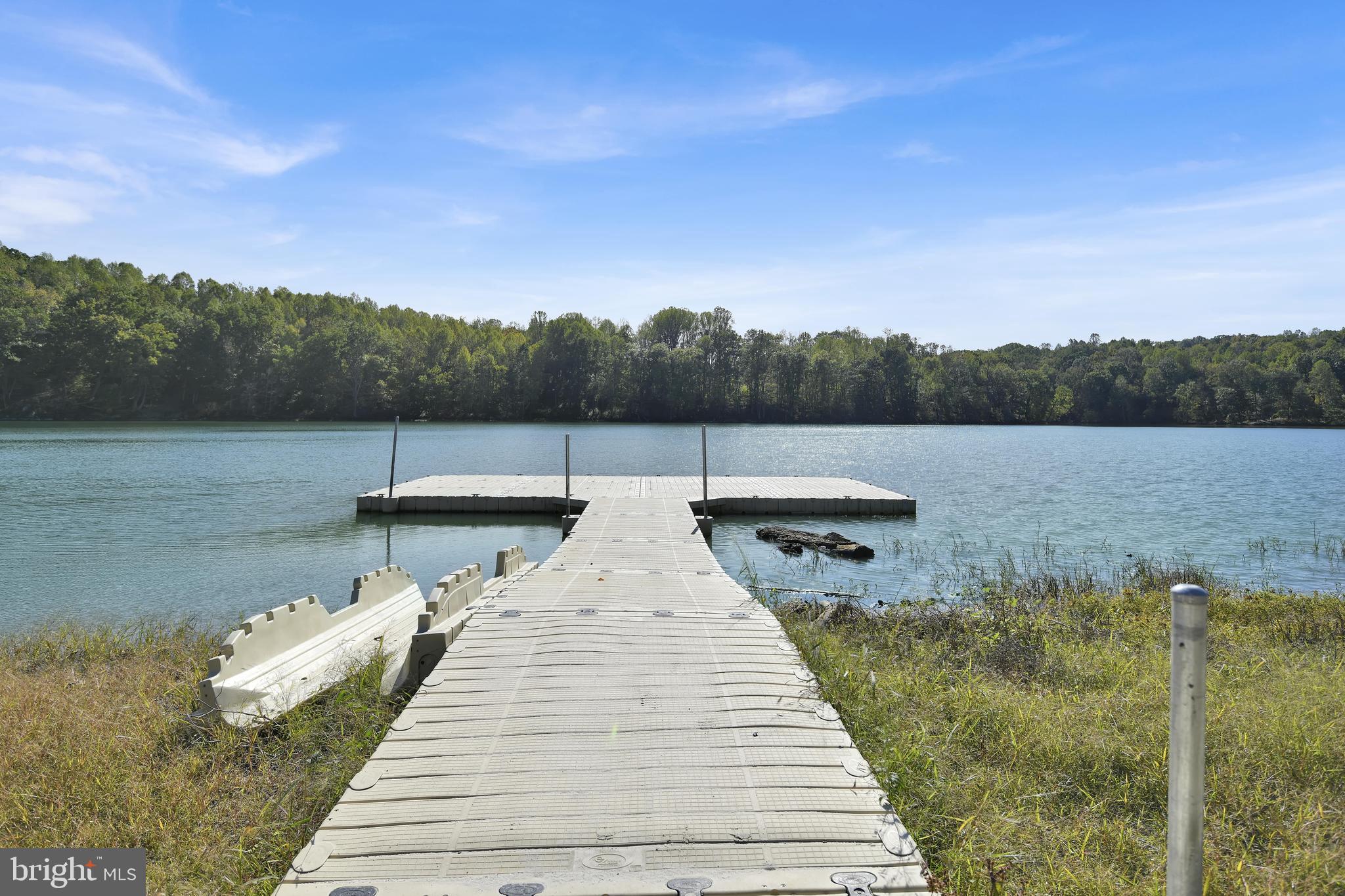 LAKE LINGANORE - Residential