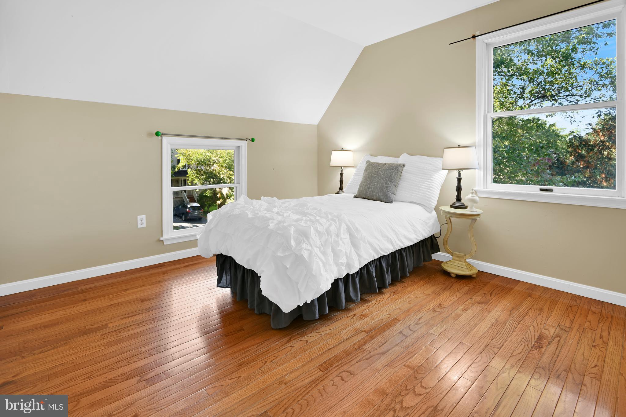 LAKE LINGANORE - Residential