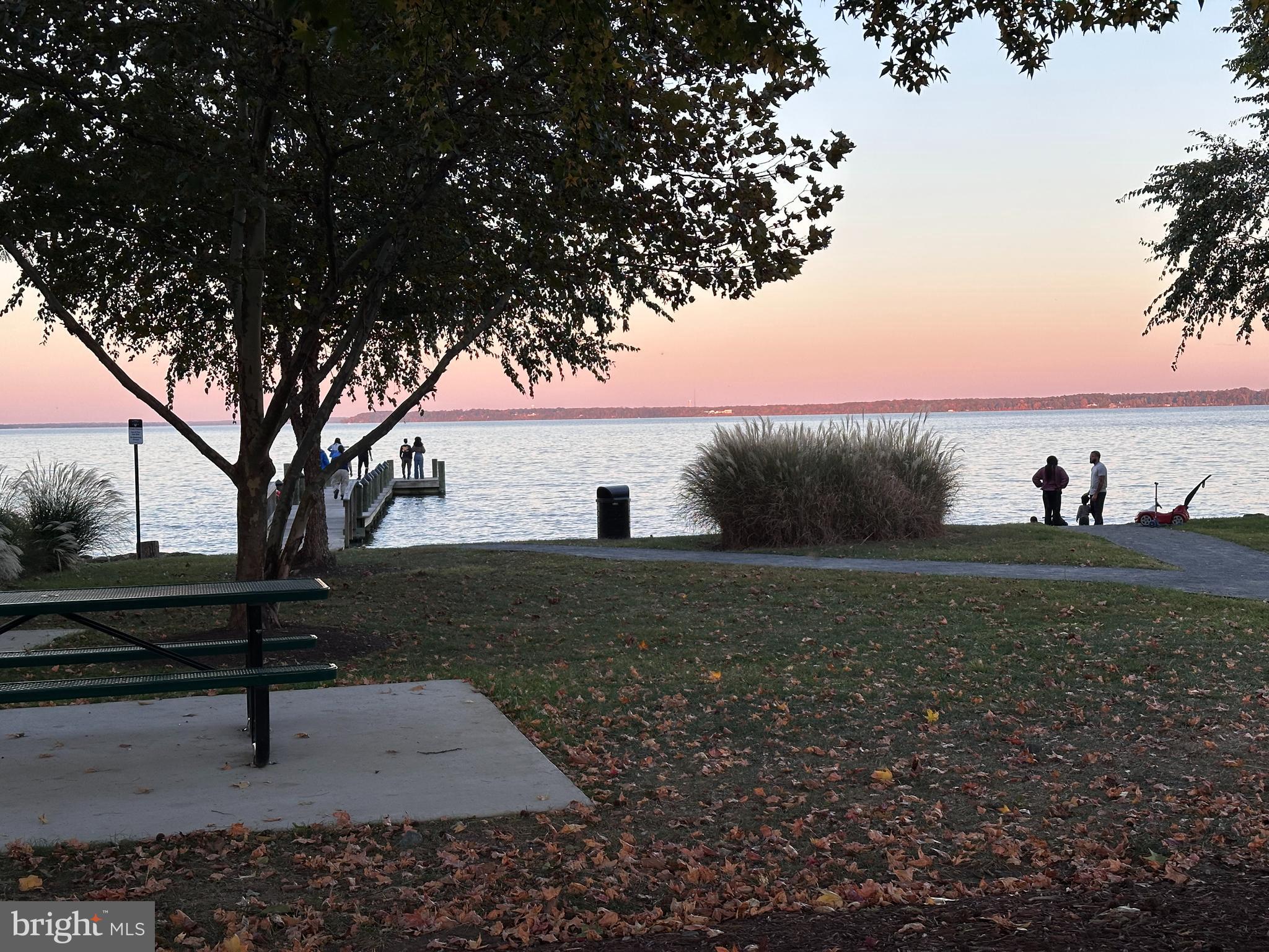 POTOMAC SHORES - Residential