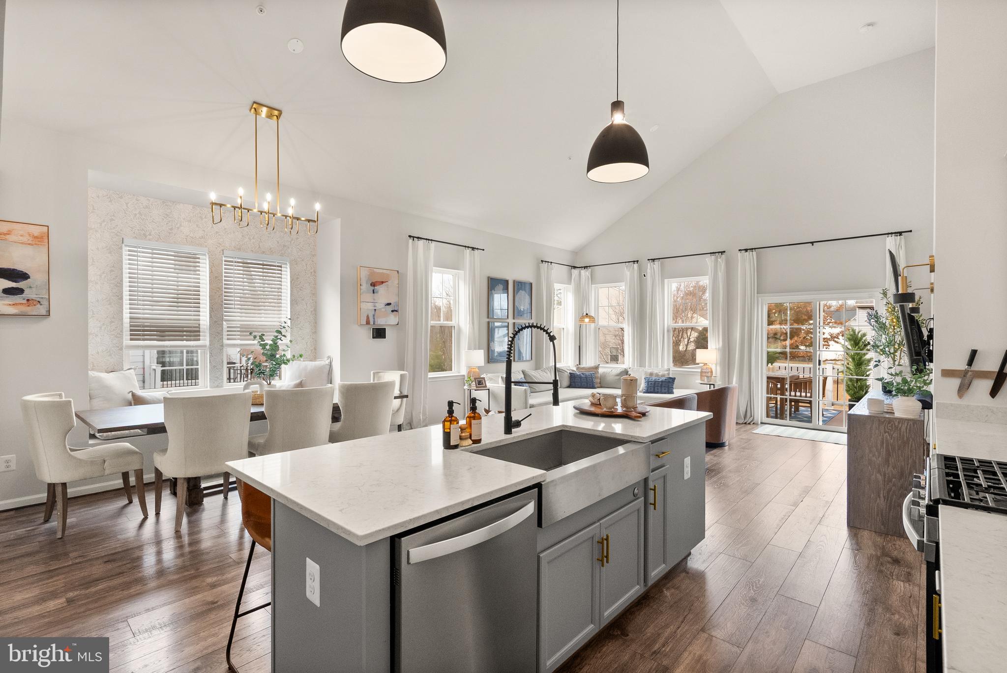 POTOMAC SHORES - Residential