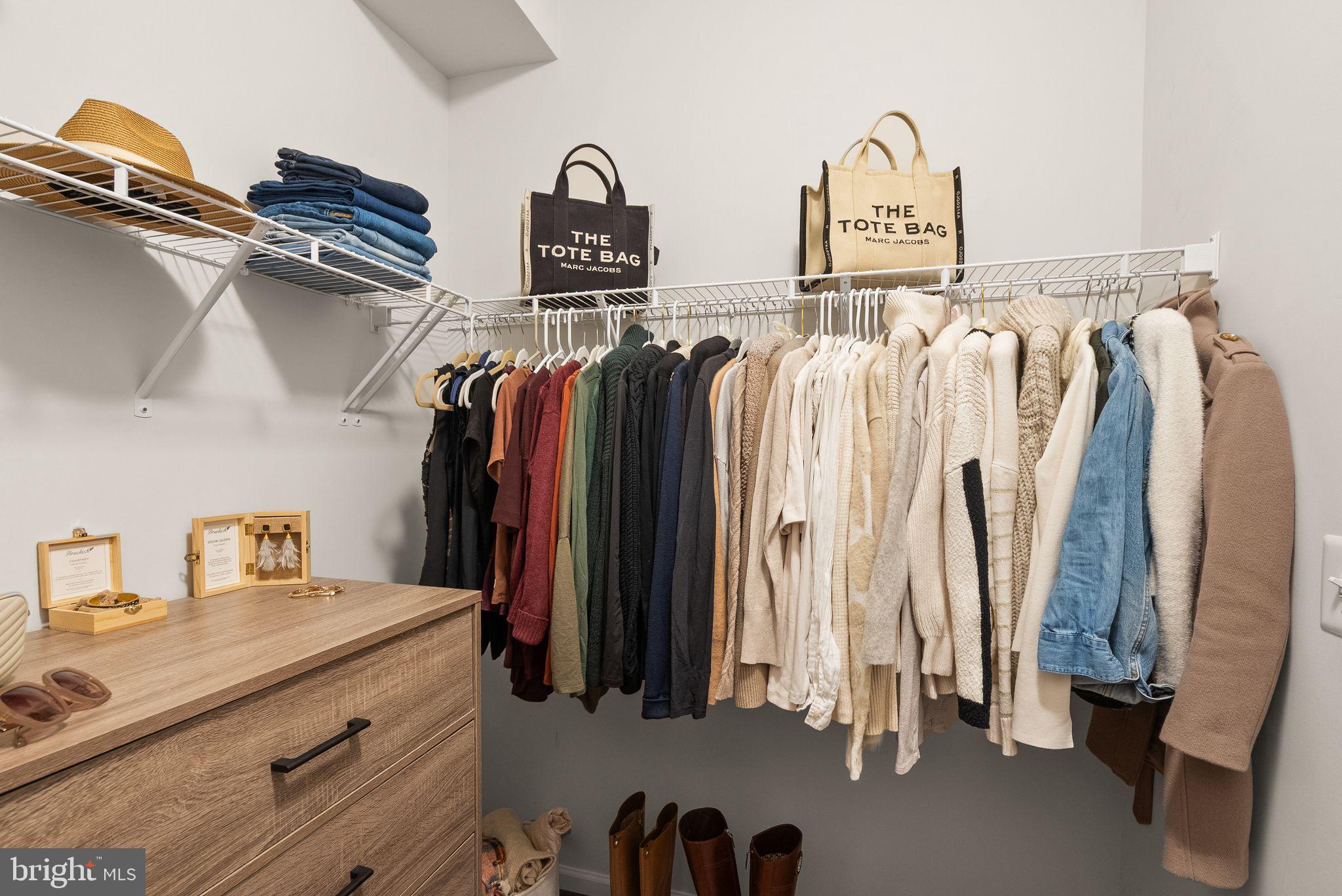 POTOMAC SHORES - Residential