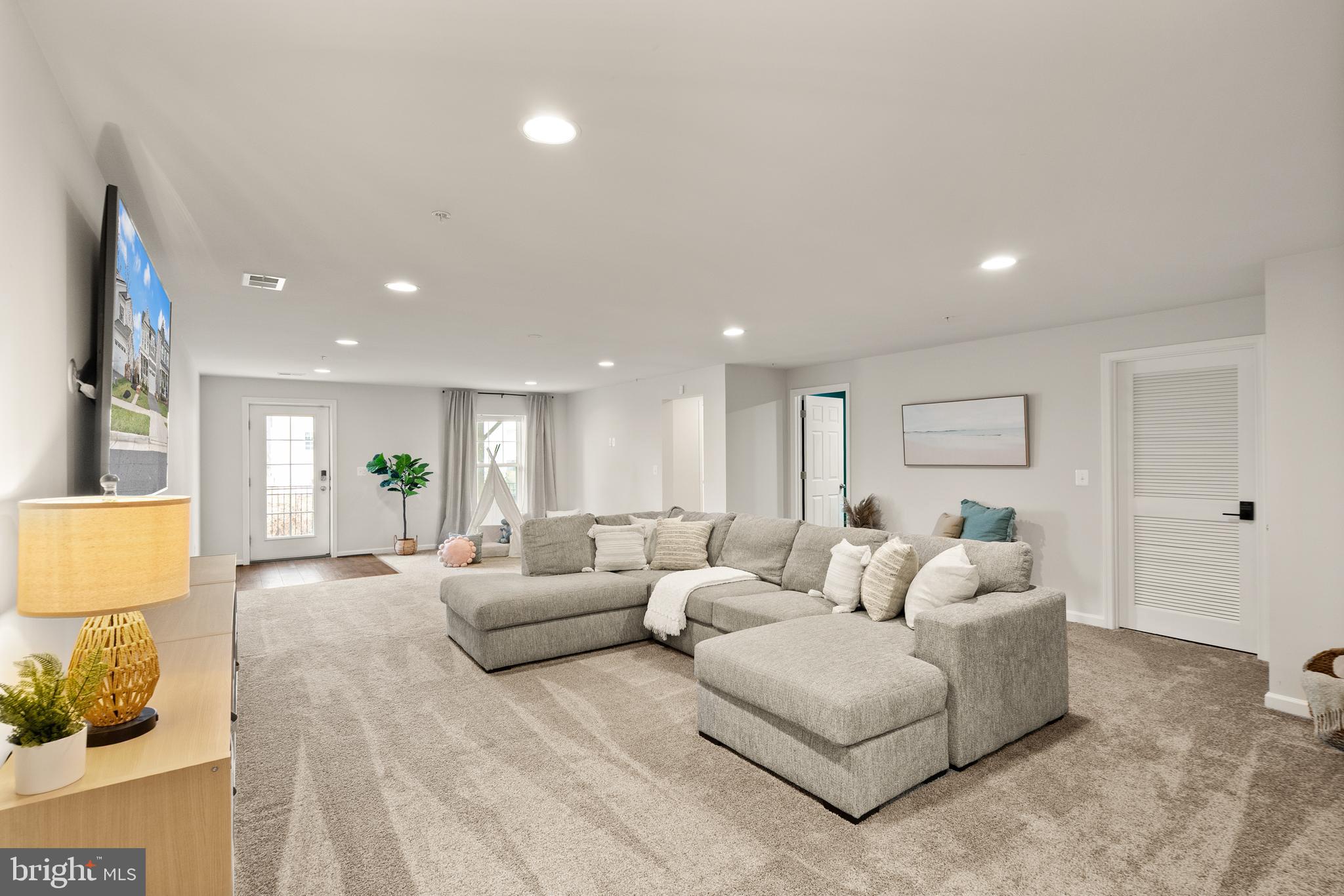 POTOMAC SHORES - Residential