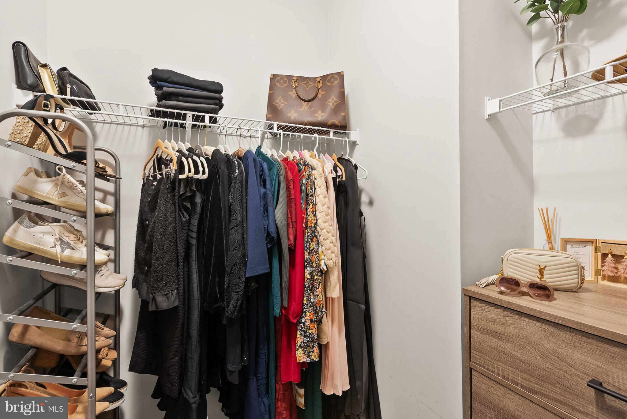 POTOMAC SHORES - Residential