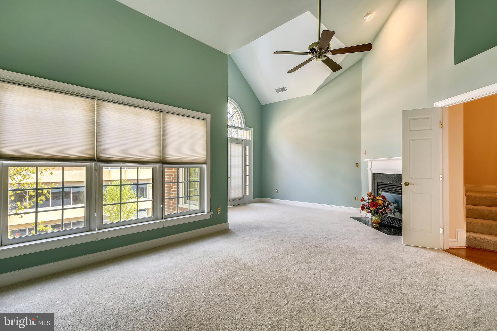 RIVERGATE - Residential