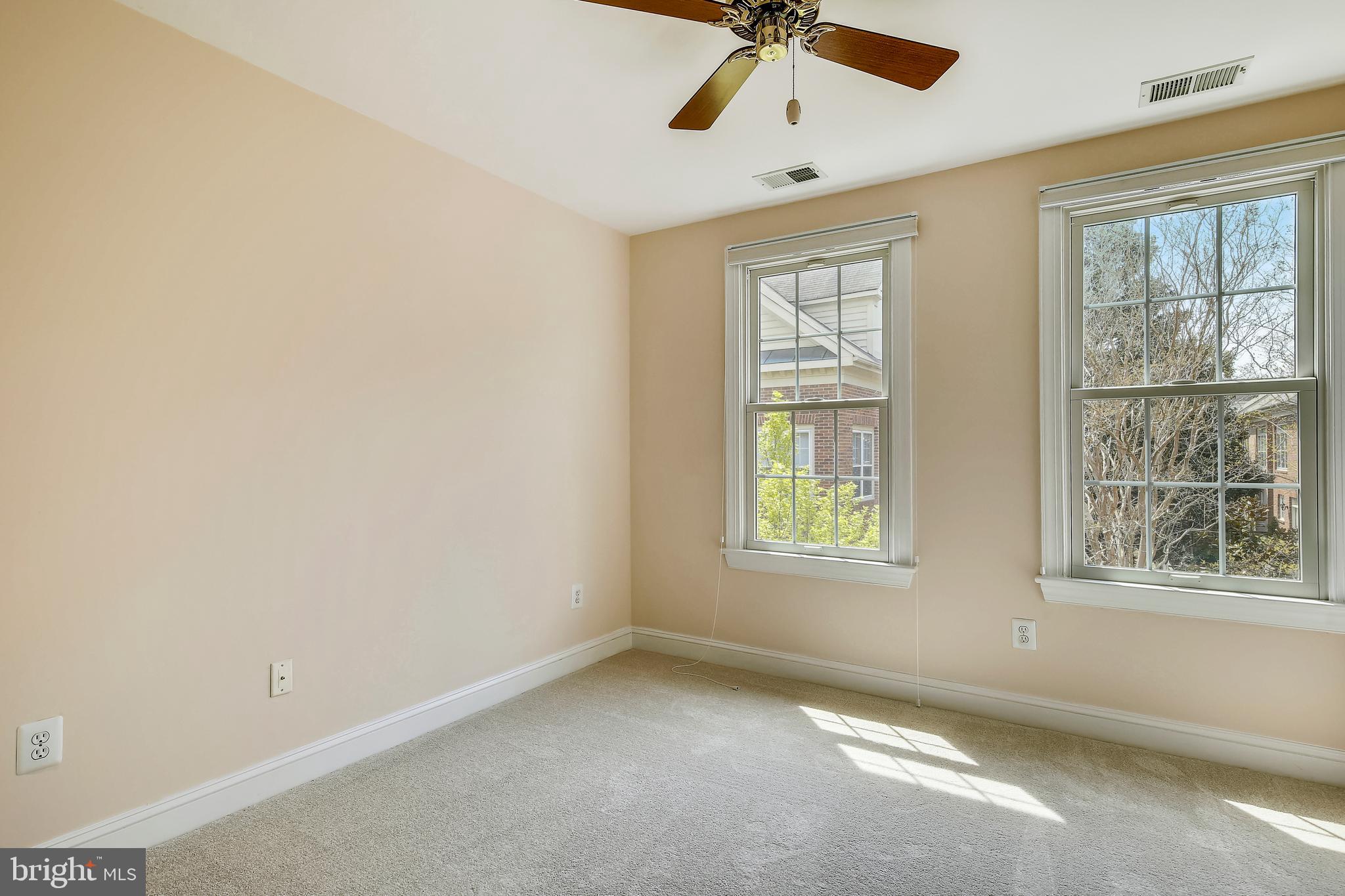 RIVERGATE - Residential