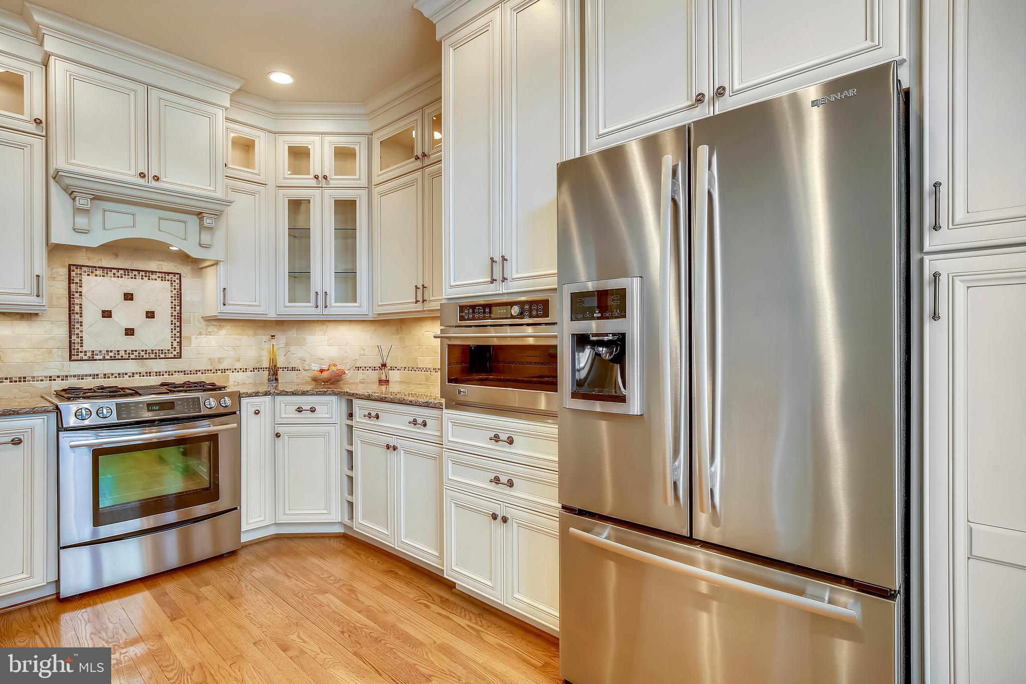 RIVERGATE - Residential