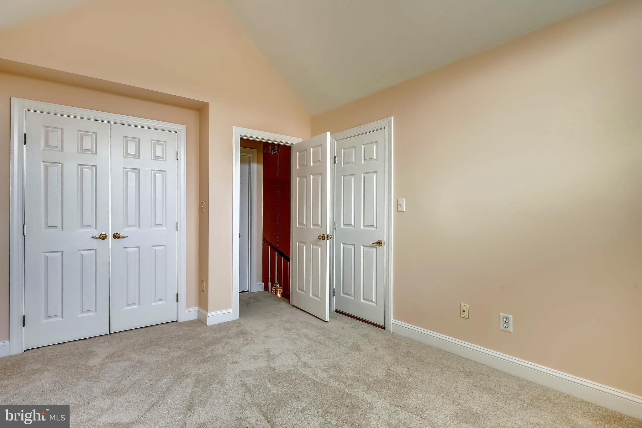 RIVERGATE - Residential