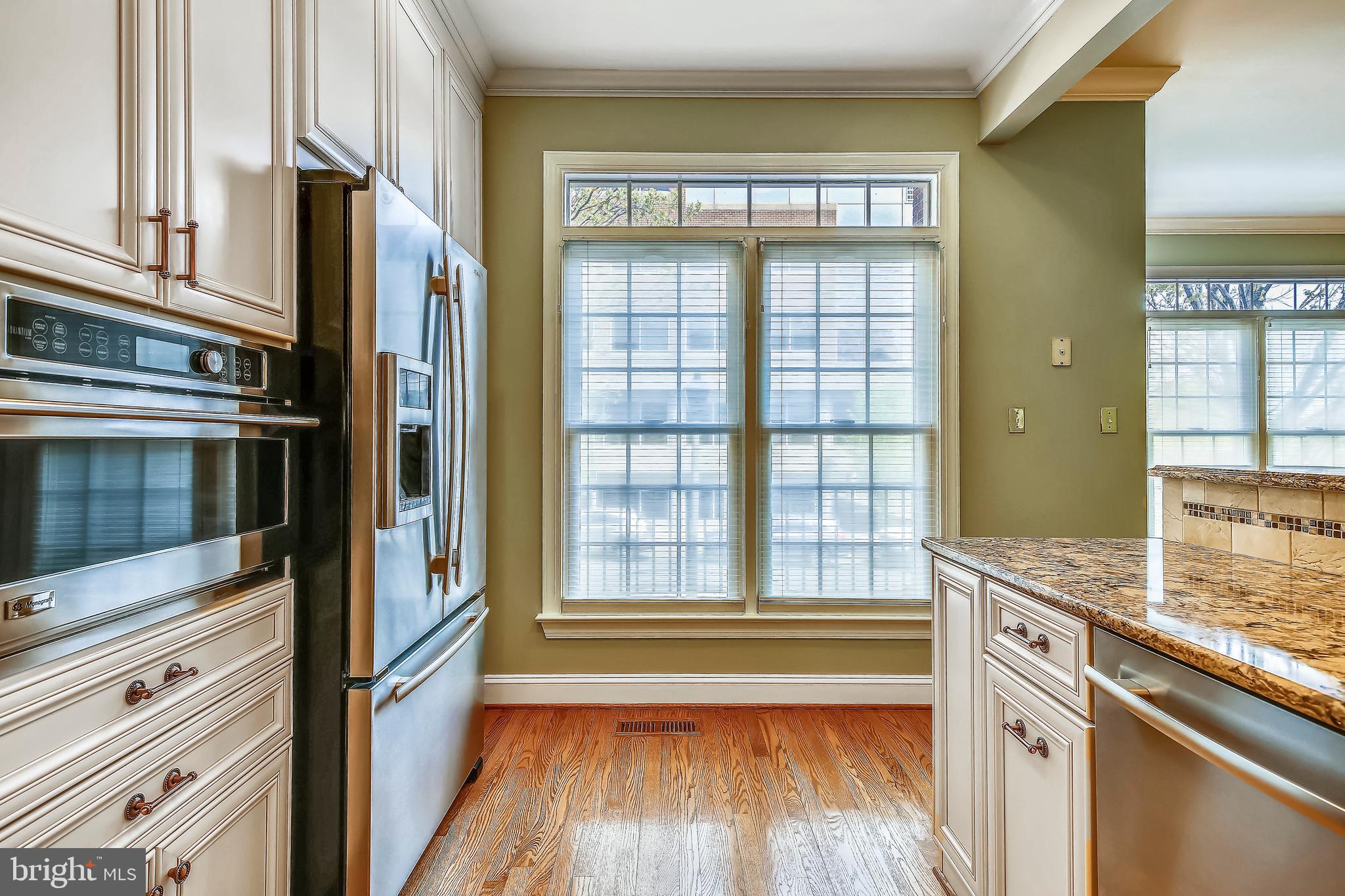 RIVERGATE - Residential