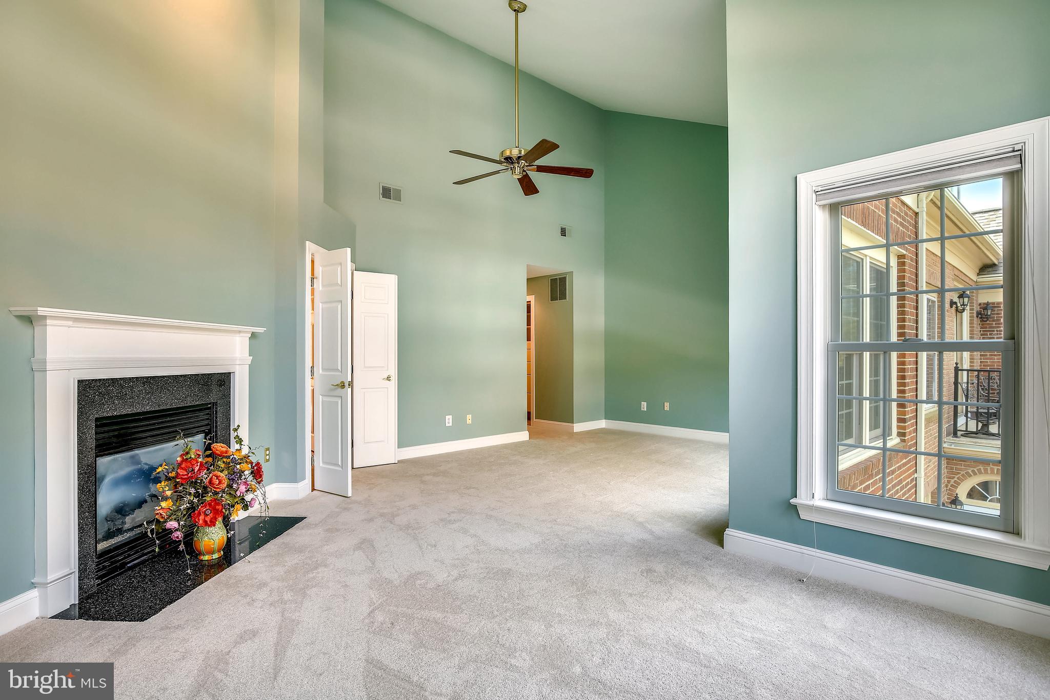 RIVERGATE - Residential