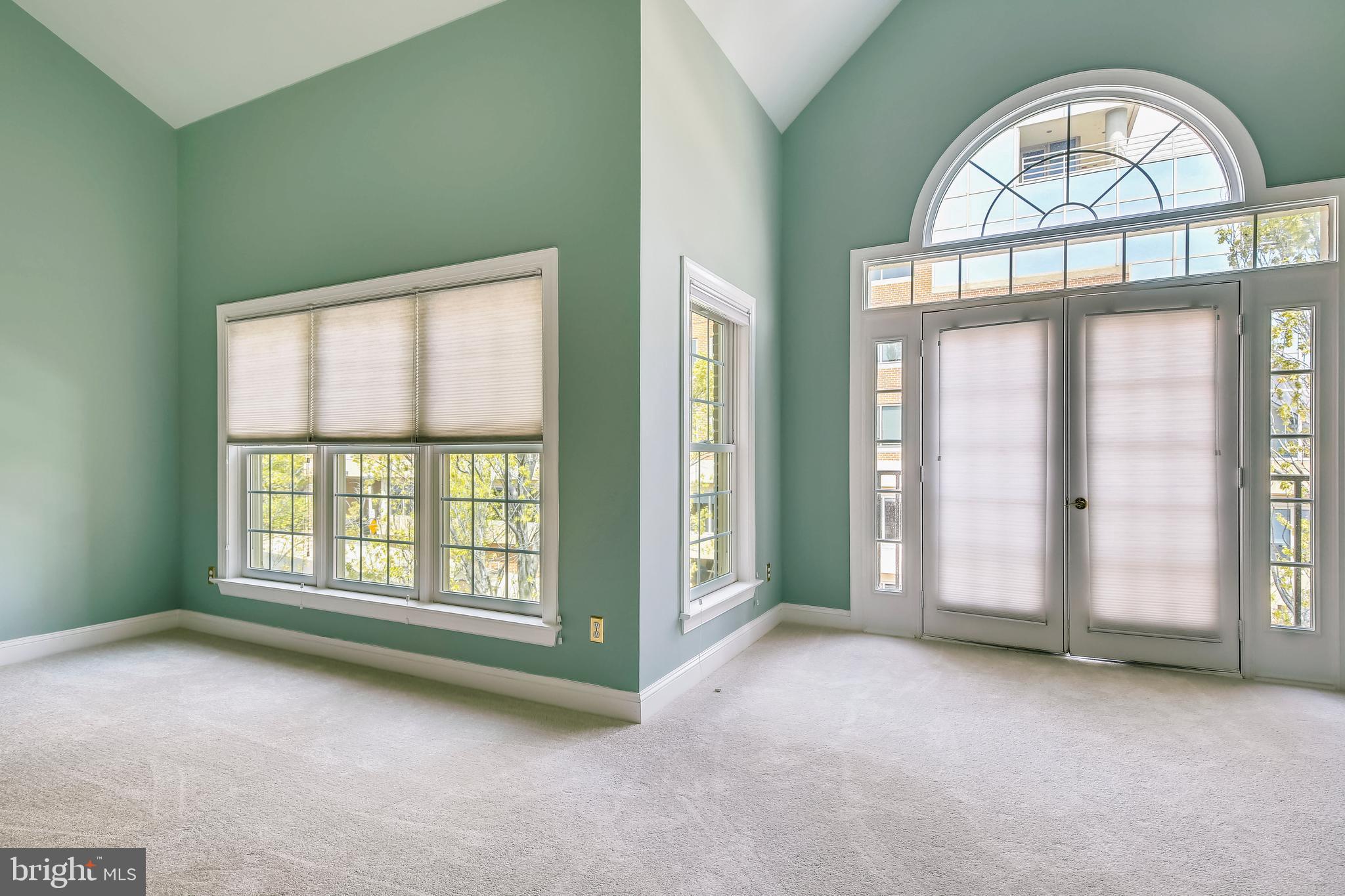 RIVERGATE - Residential