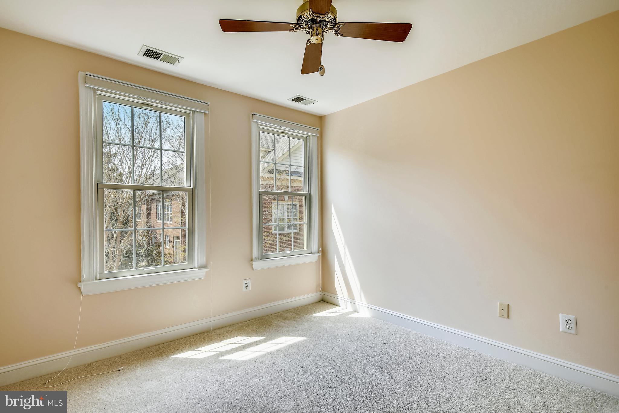 RIVERGATE - Residential