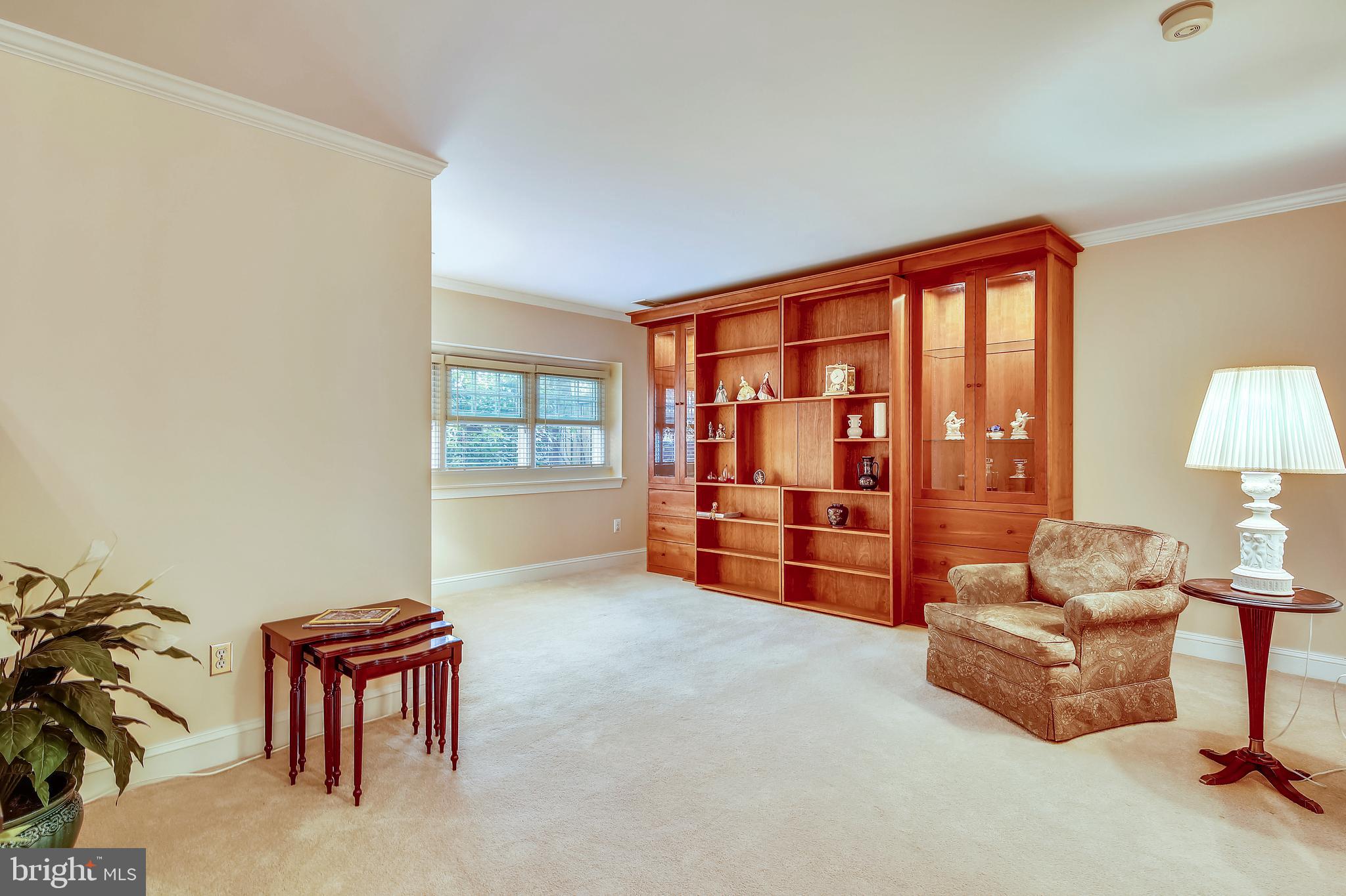 RIVERGATE - Residential