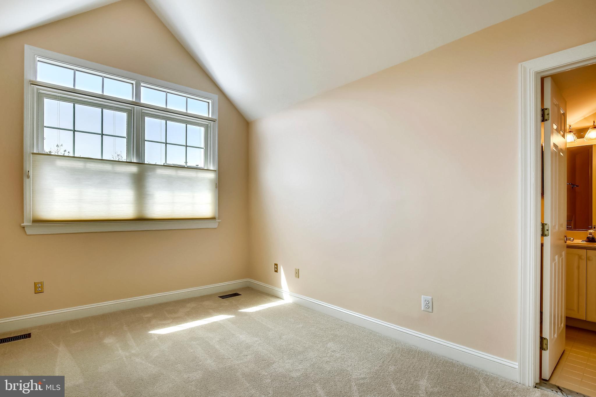 RIVERGATE - Residential