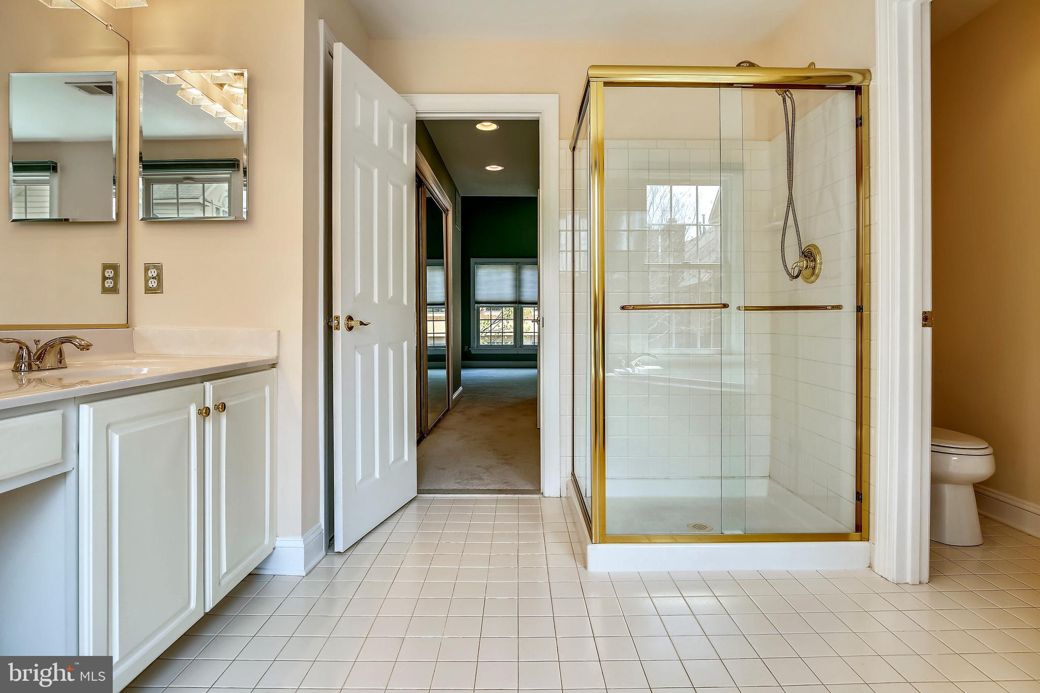 RIVERGATE - Residential