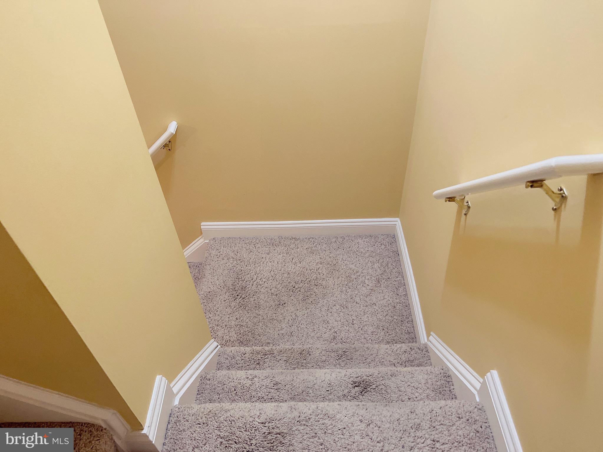 FAIRWAY VILLAS - Residential Lease