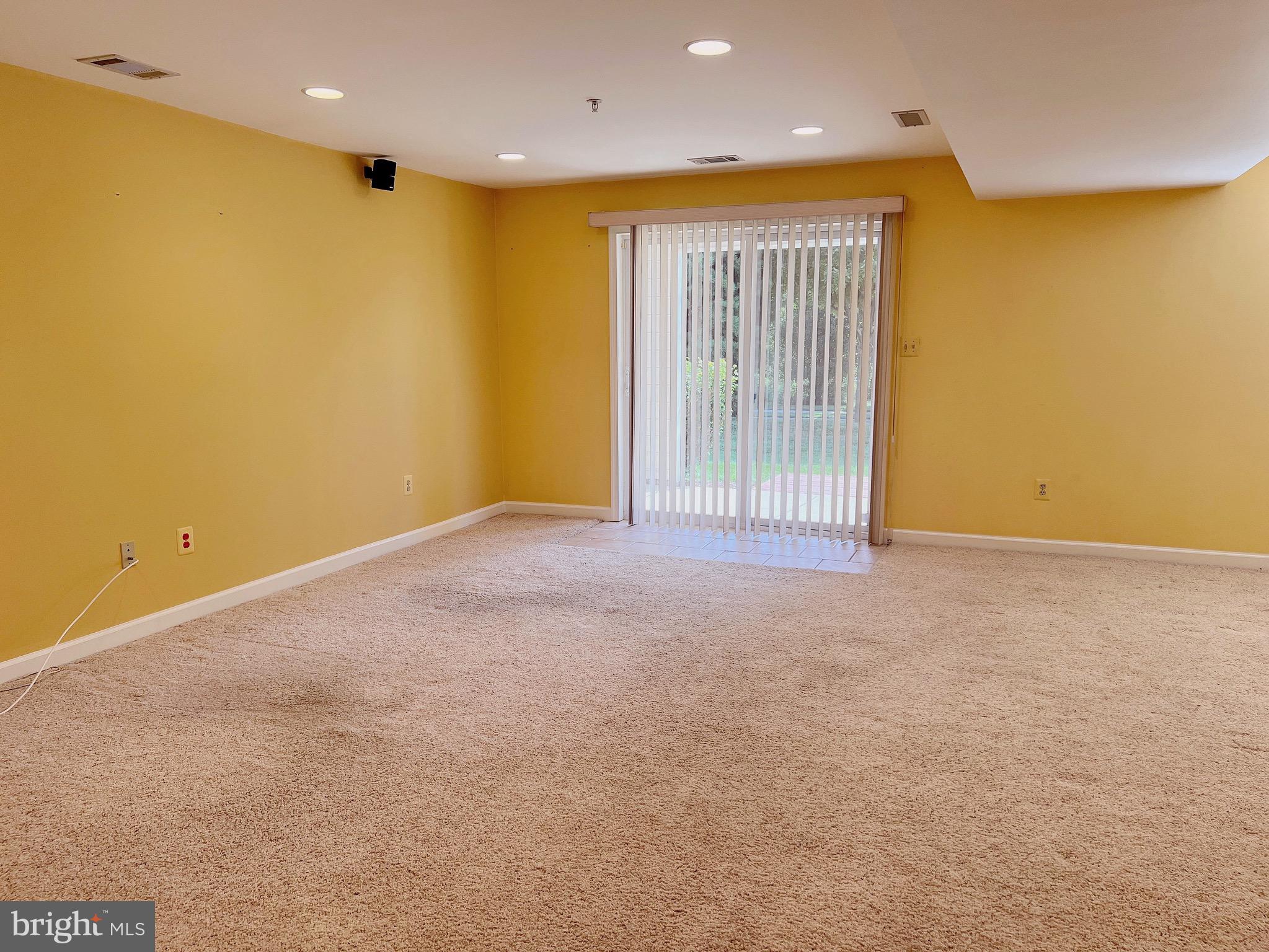 FAIRWAY VILLAS - Residential Lease