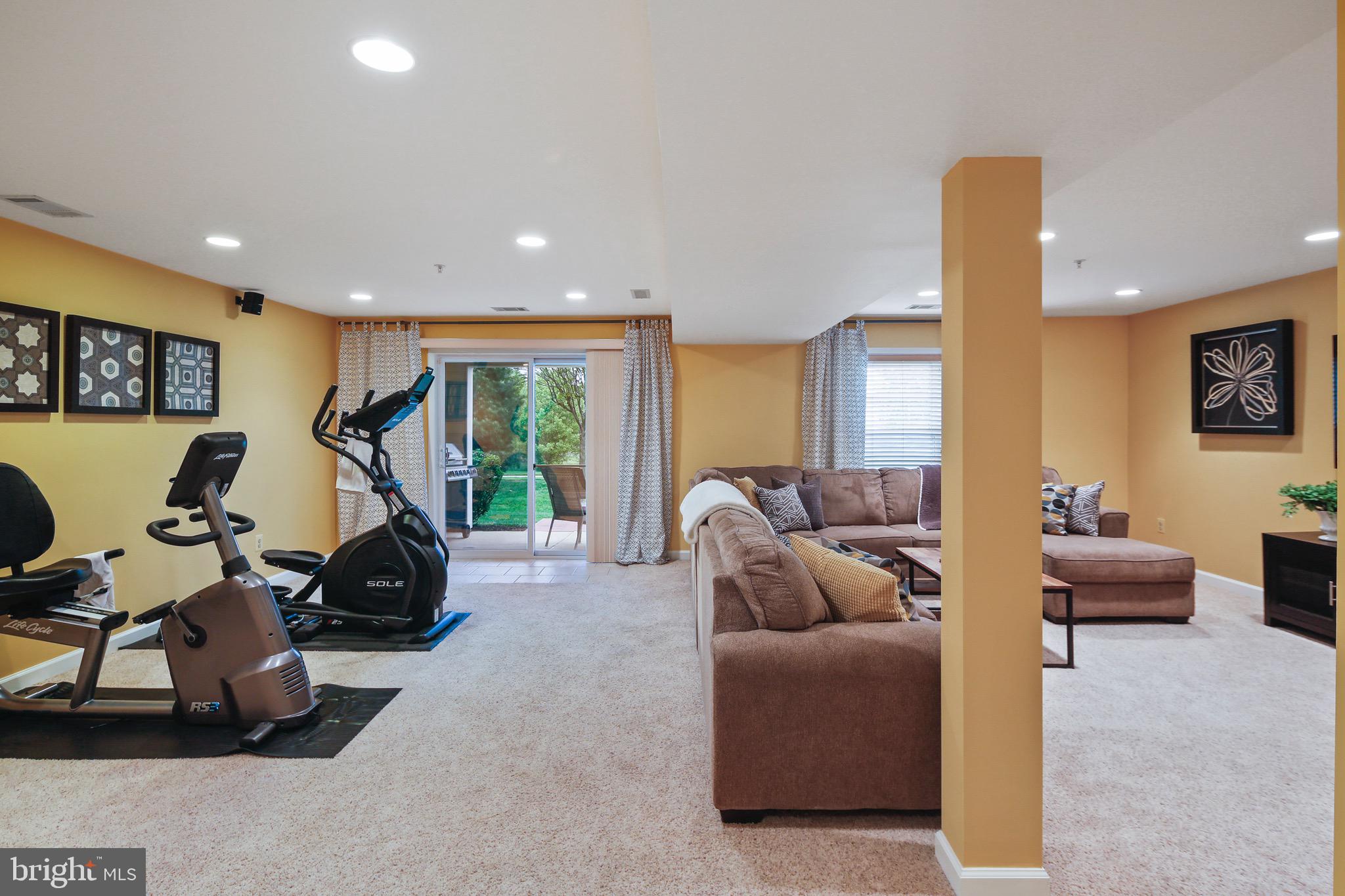 FAIRWAY VILLAS - Residential Lease