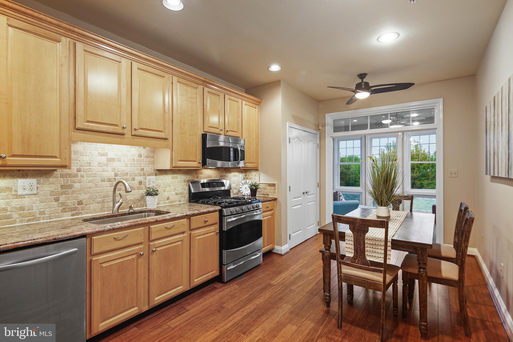 FAIRWAY VILLAS - Residential Lease