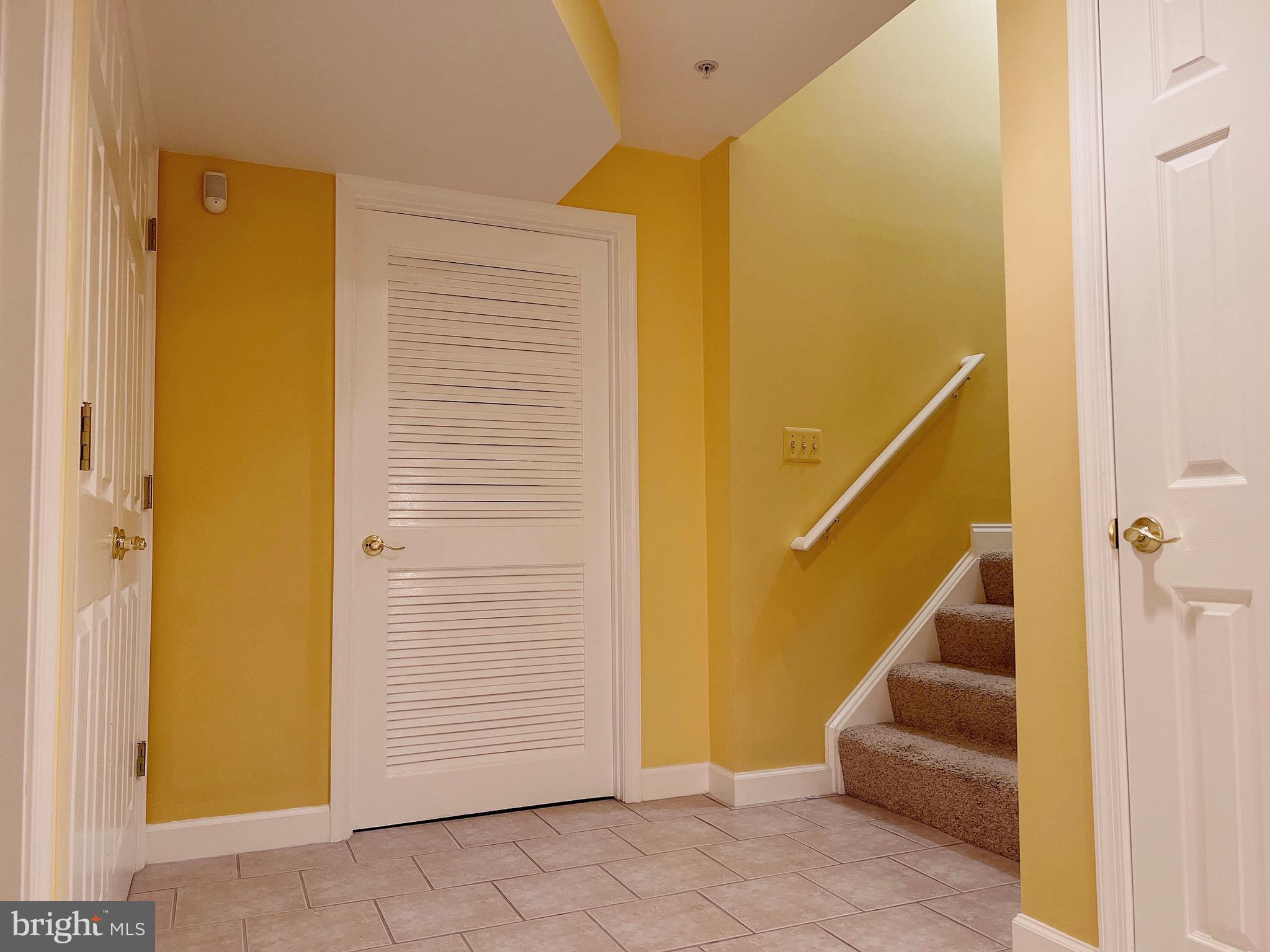 FAIRWAY VILLAS - Residential Lease