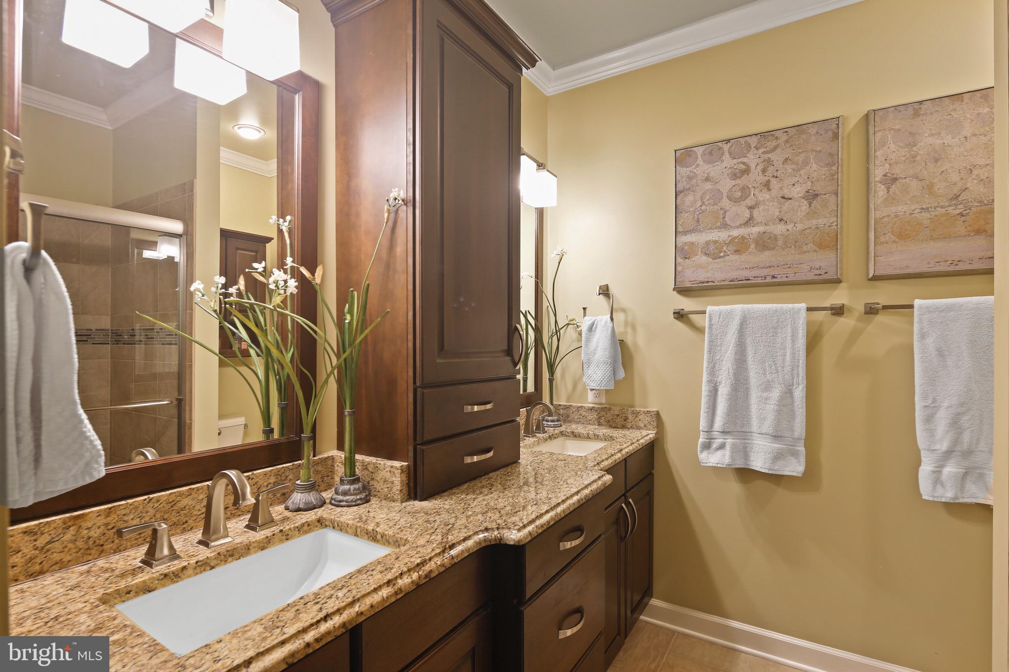 FAIRWAY VILLAS - Residential Lease