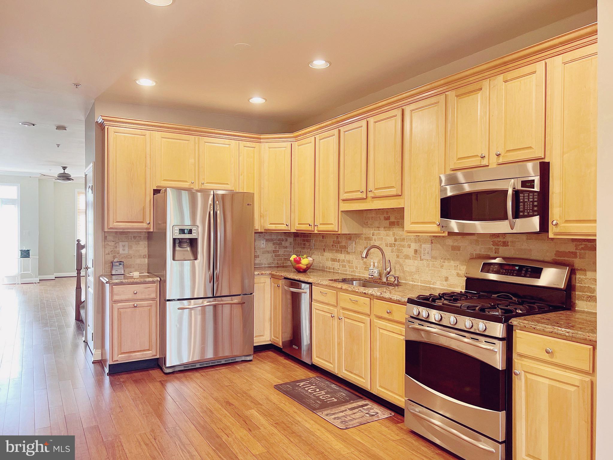 FAIRWAY VILLAS - Residential Lease