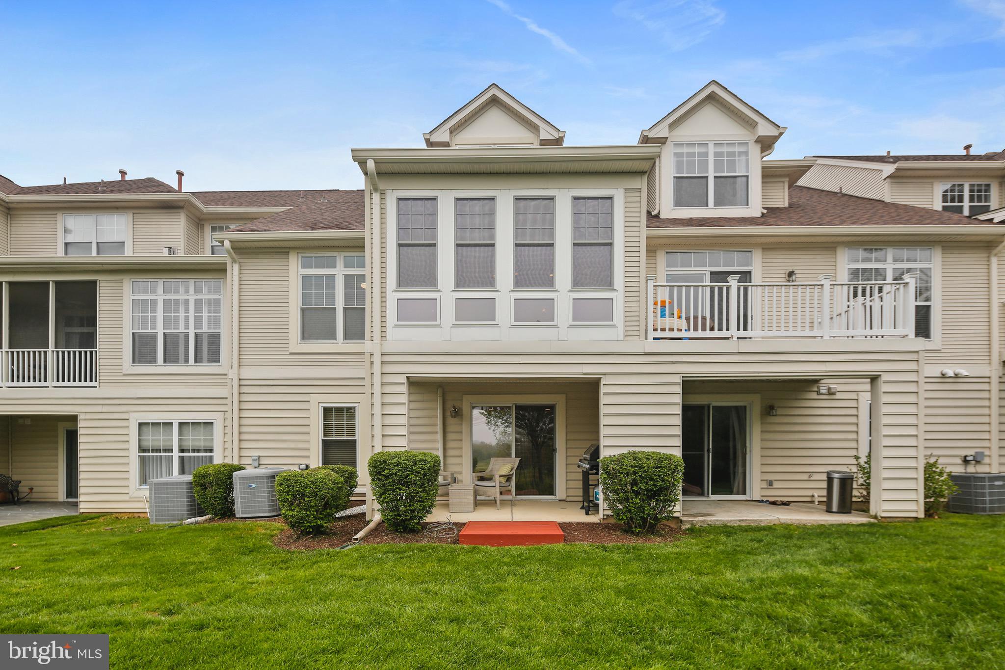 FAIRWAY VILLAS - Residential Lease