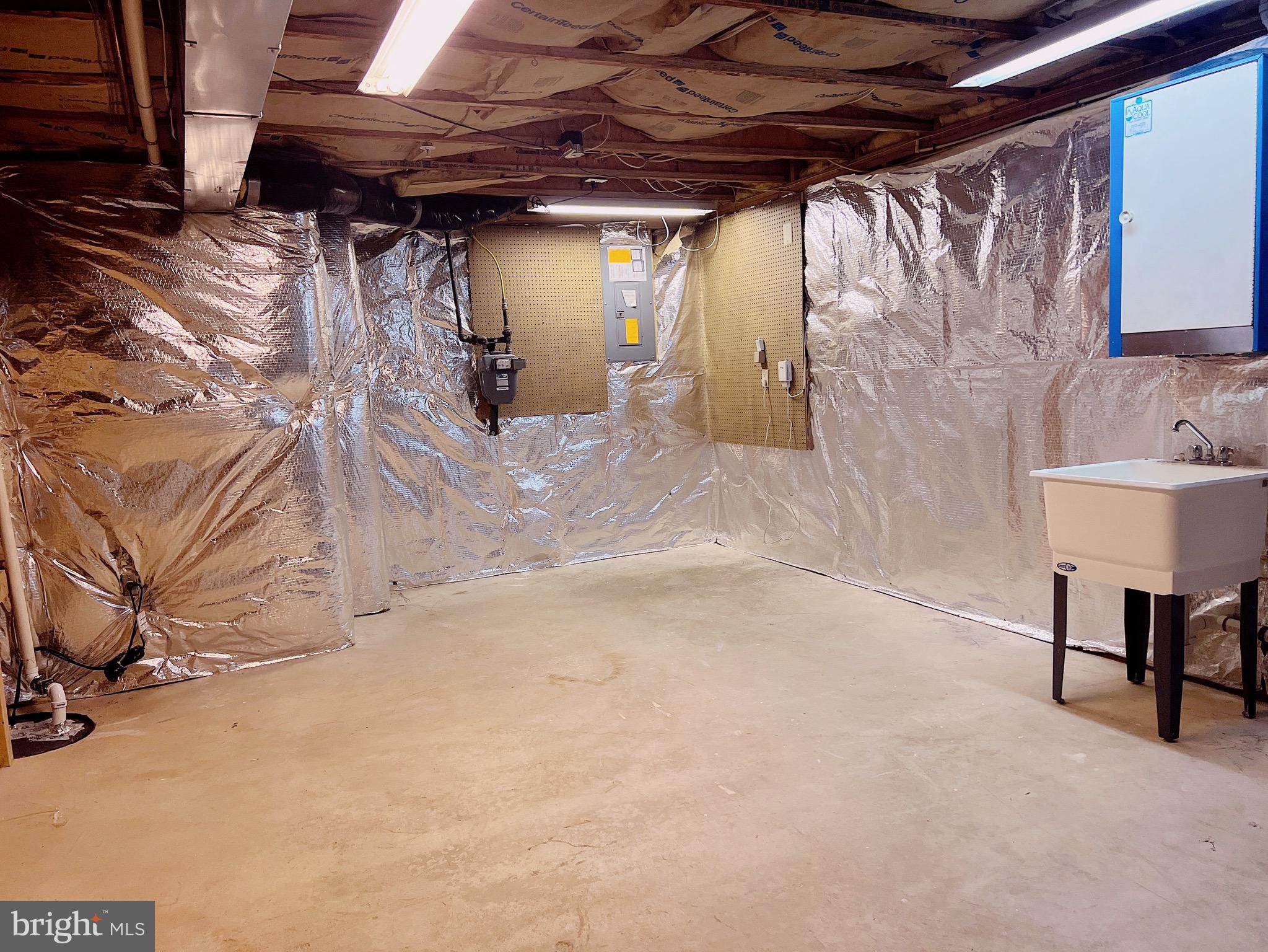 FAIRWAY VILLAS - Residential Lease