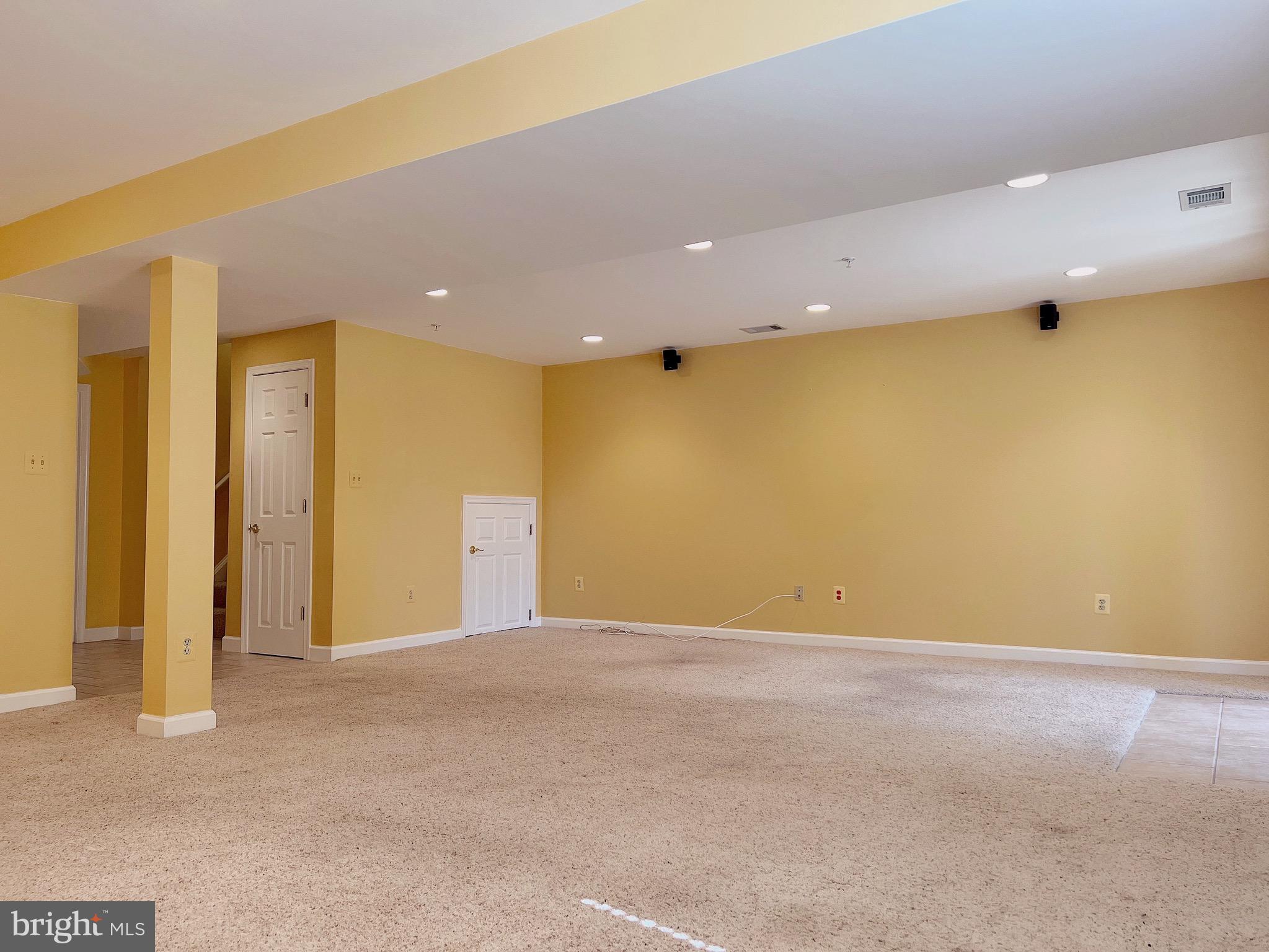 FAIRWAY VILLAS - Residential Lease