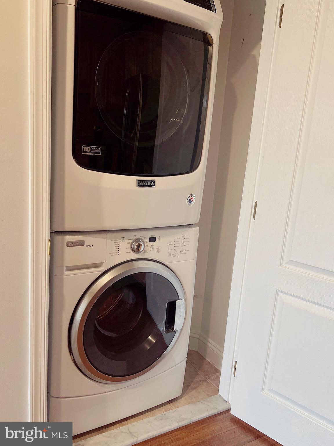 FAIRWAY VILLAS - Residential Lease