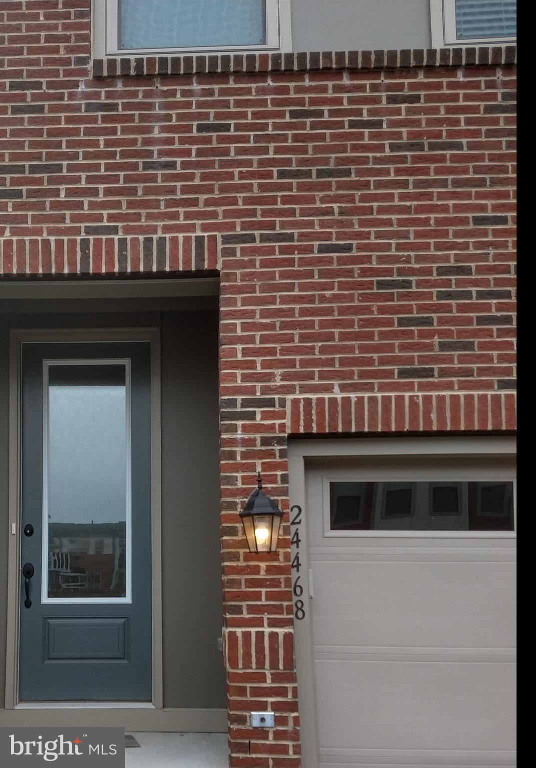 GATEWAY COMMONS - Residential Lease