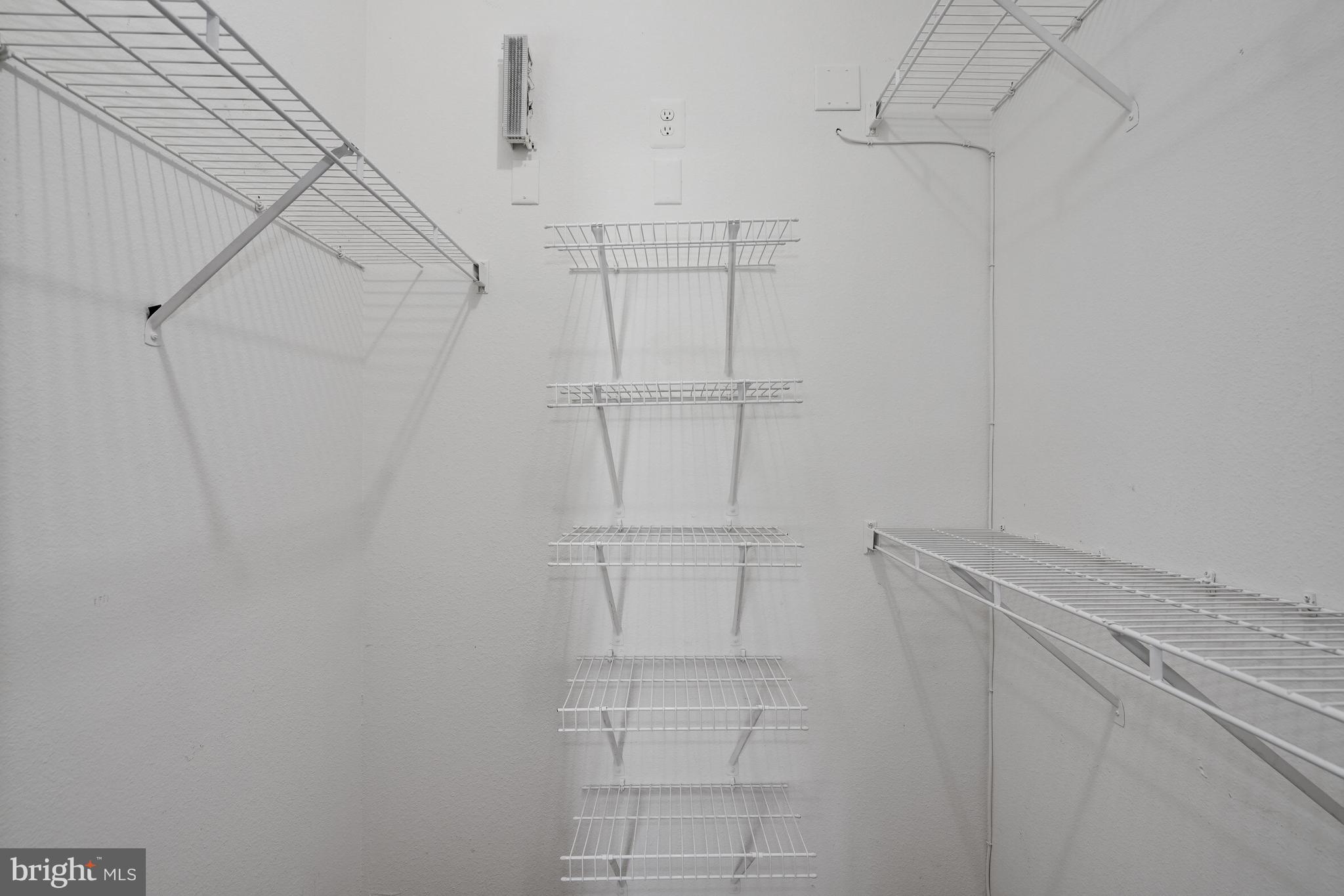 GATES OF MCLEAN - Residential Lease