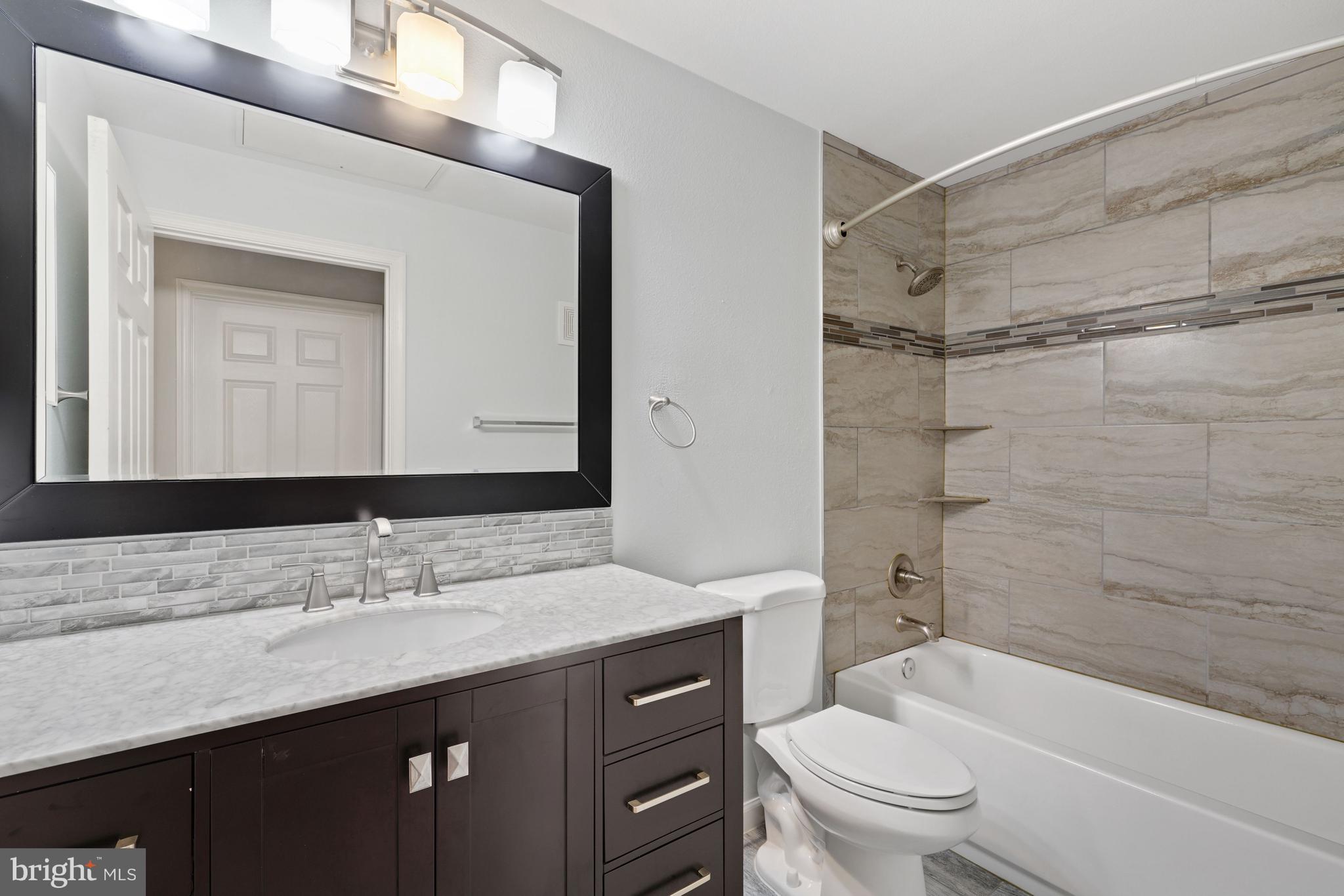 GATES OF MCLEAN - Residential Lease