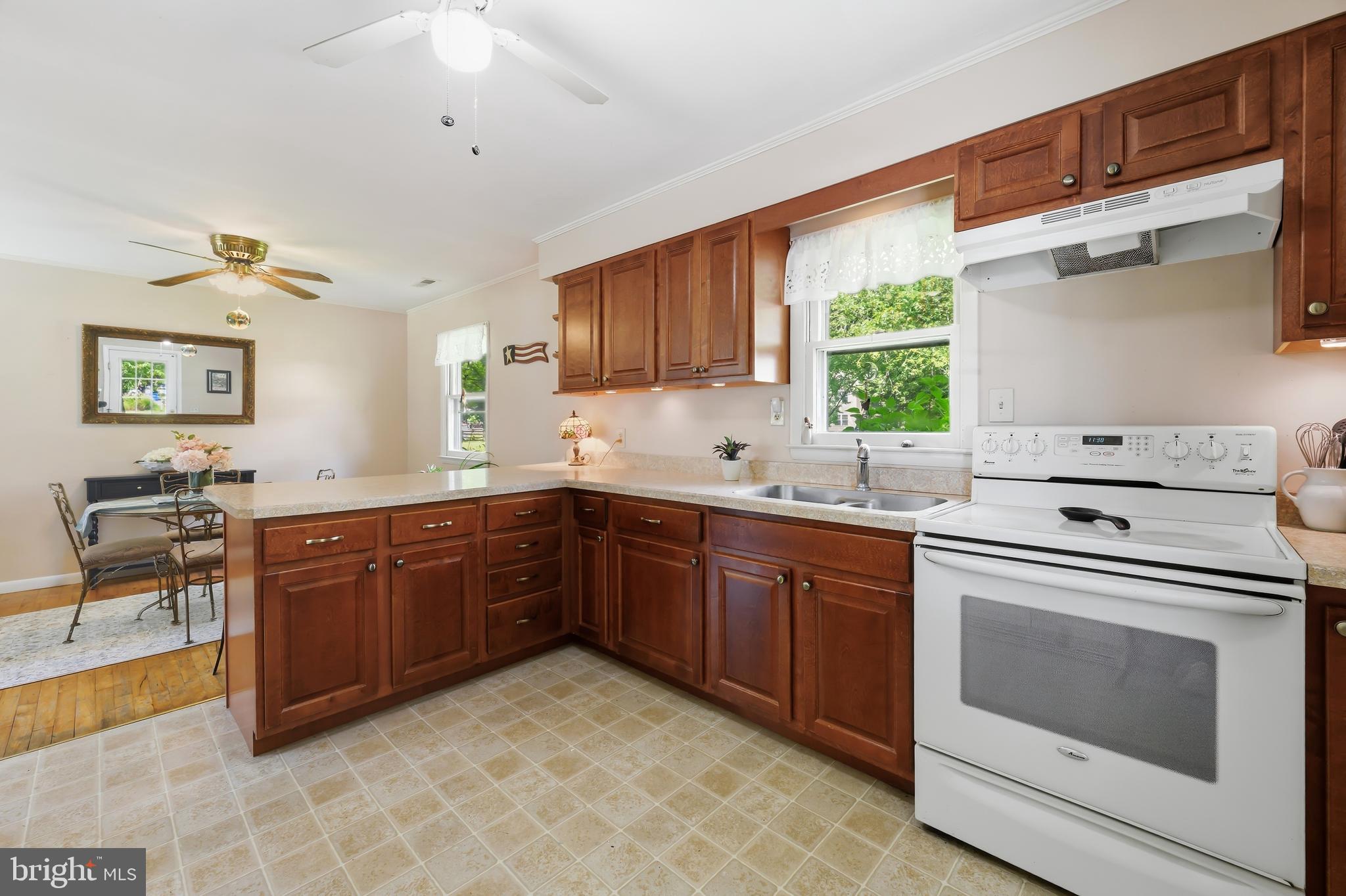 719 OLD LOVE POINT ROAD