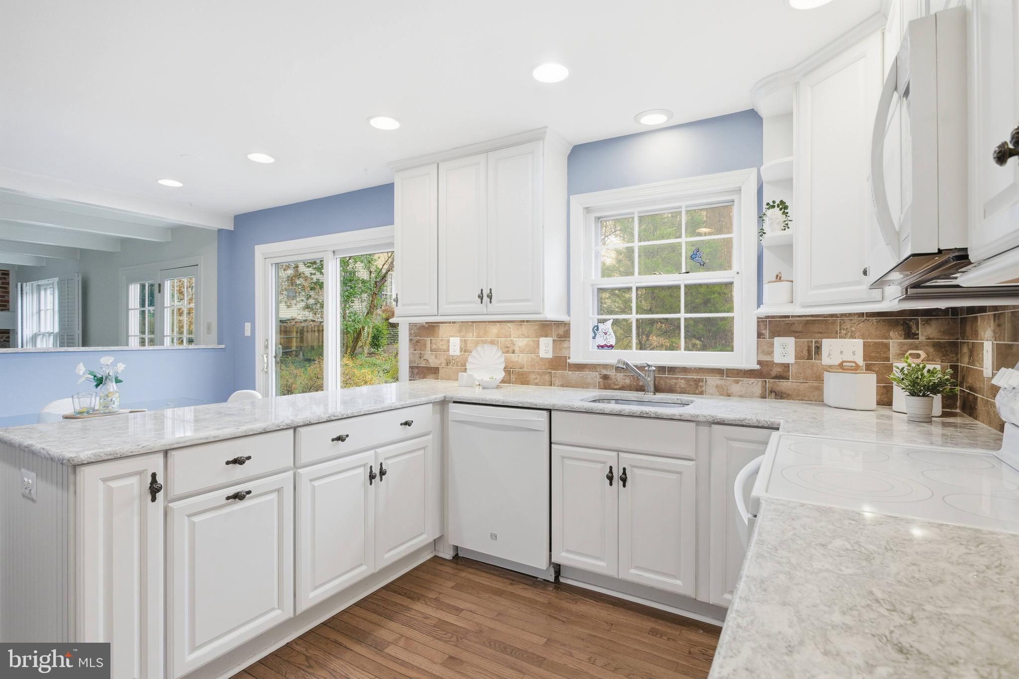 SIGNAL HILL - Residential