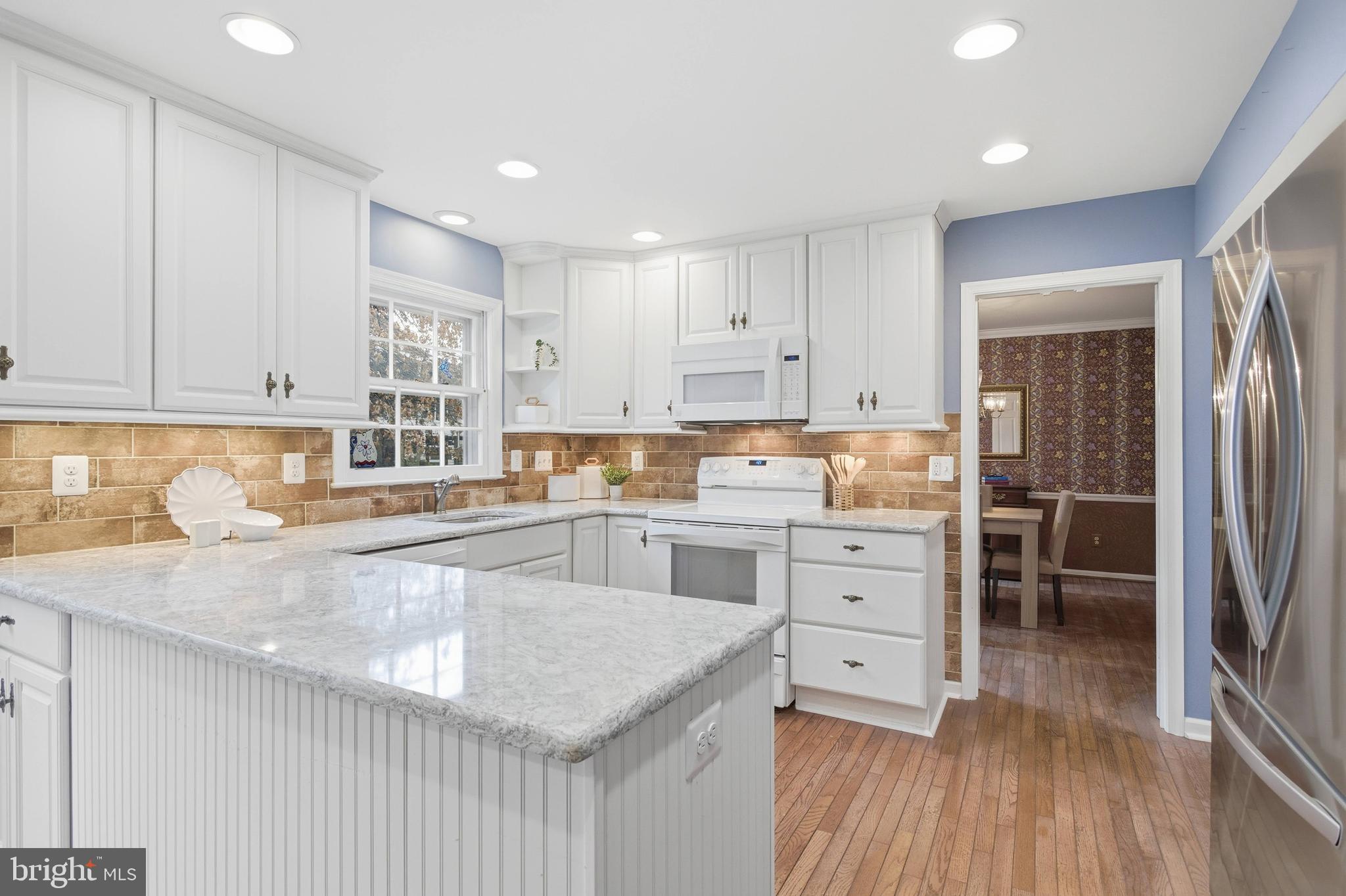 SIGNAL HILL - Residential