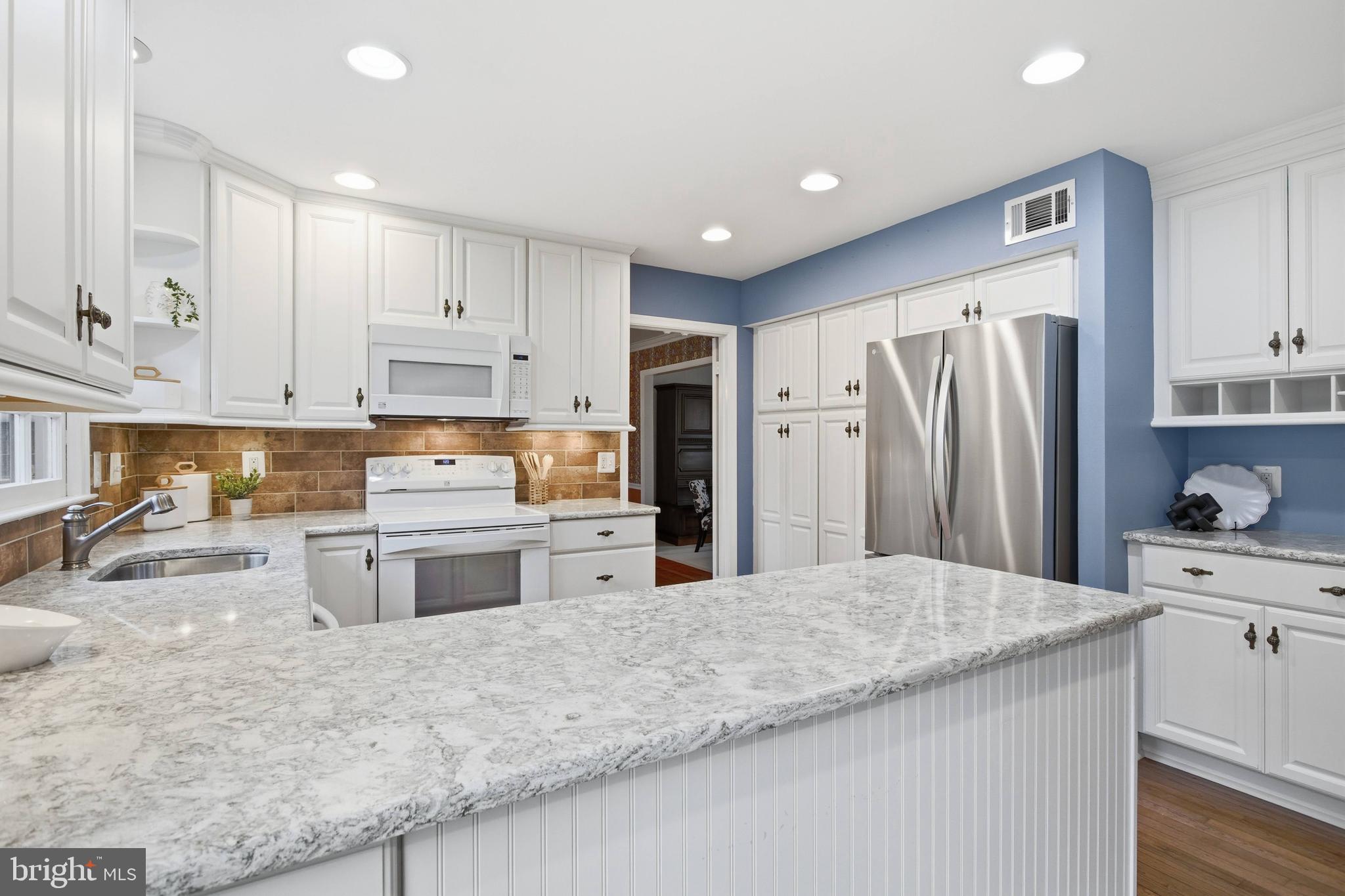 SIGNAL HILL - Residential