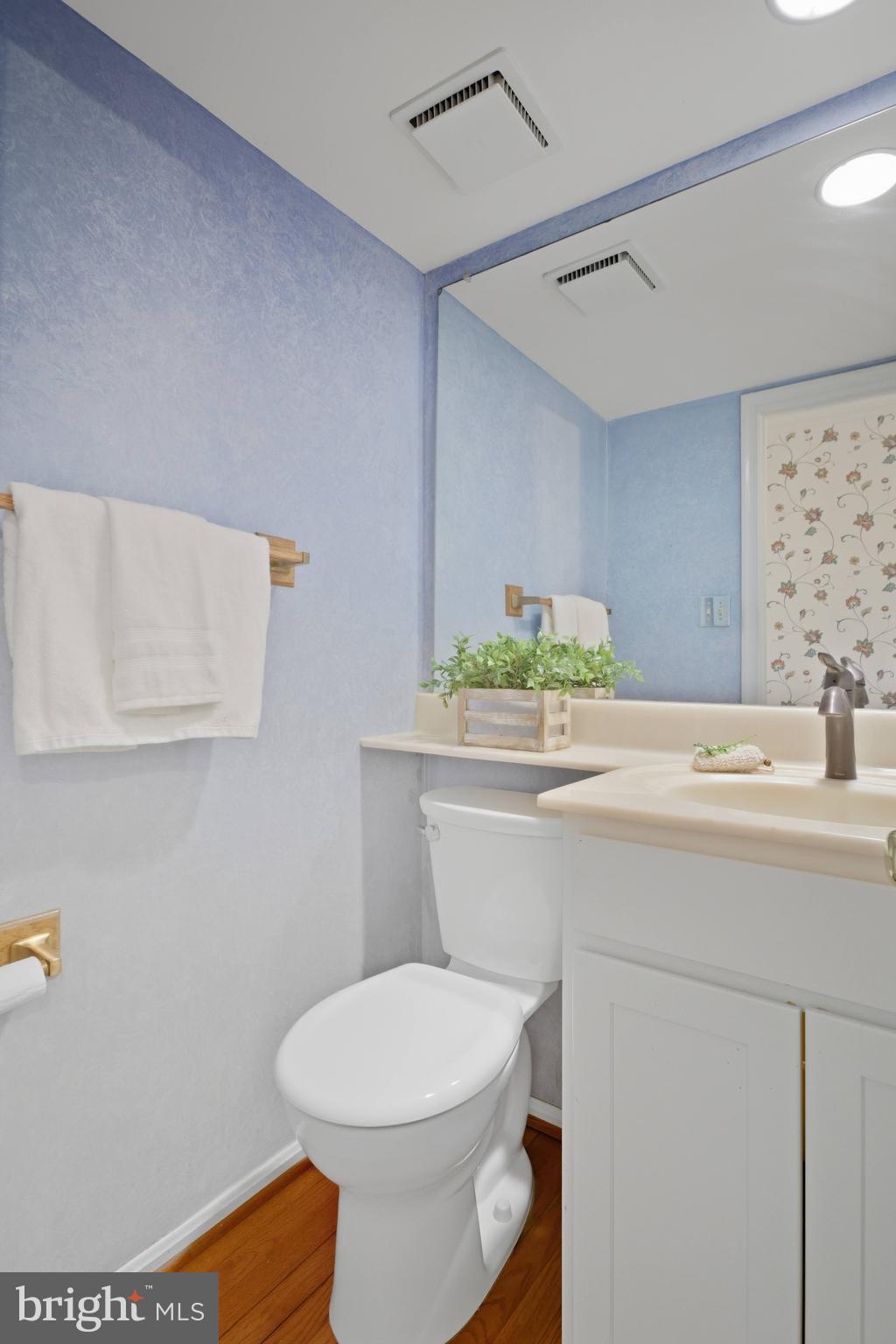 SIGNAL HILL - Residential