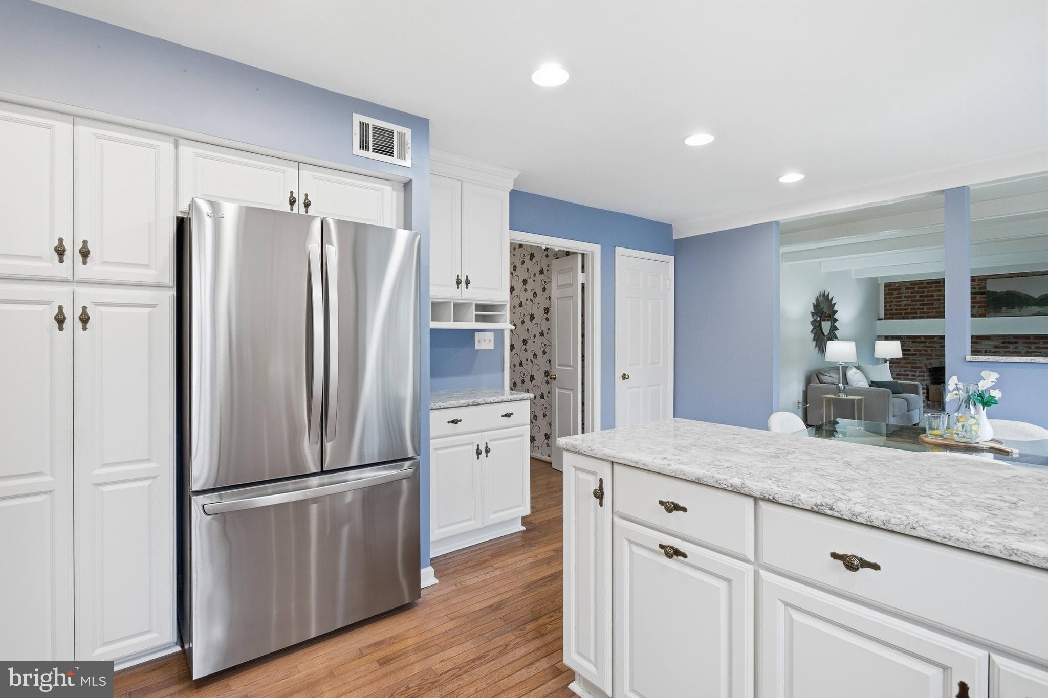 SIGNAL HILL - Residential