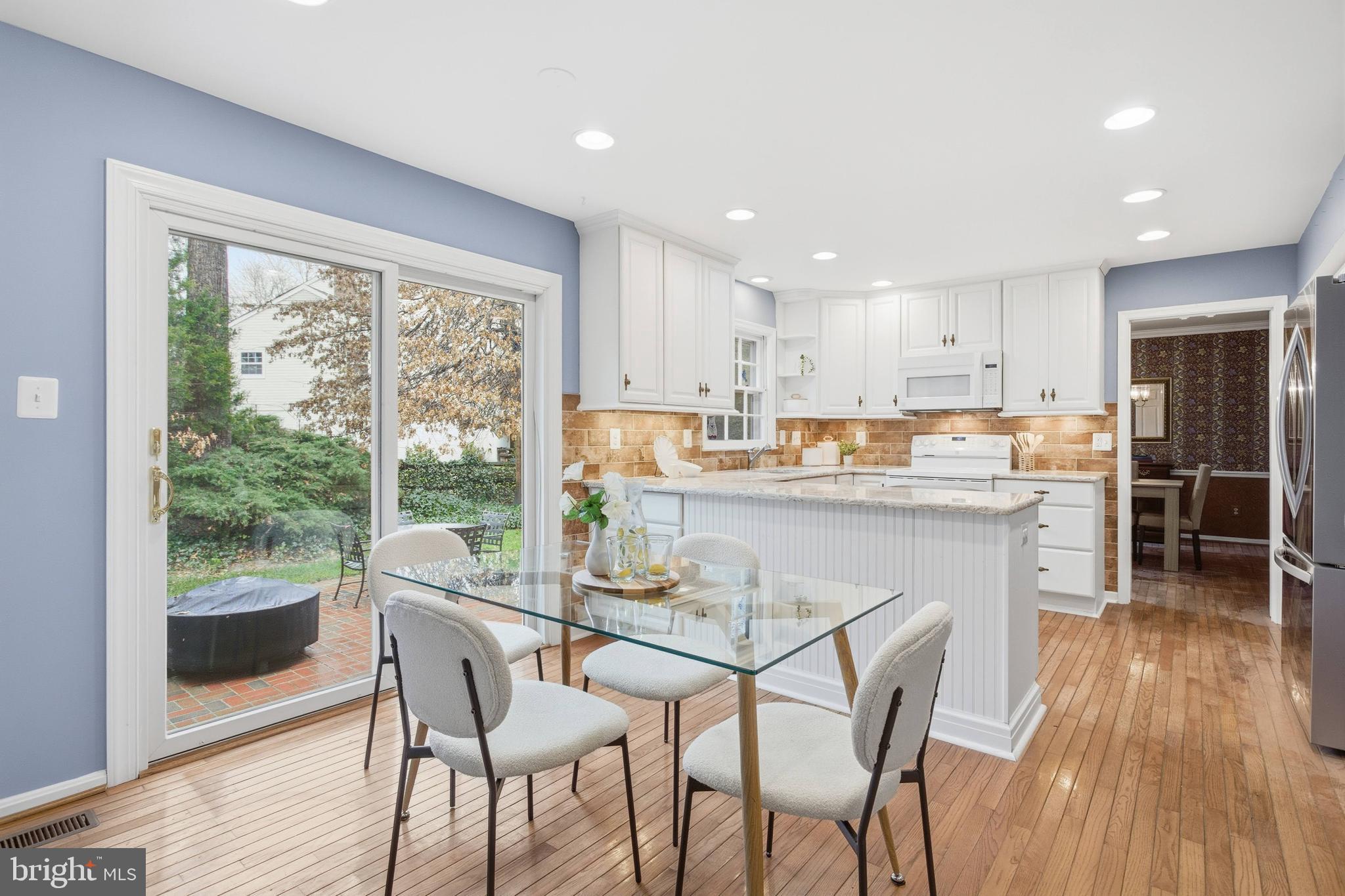 SIGNAL HILL - Residential