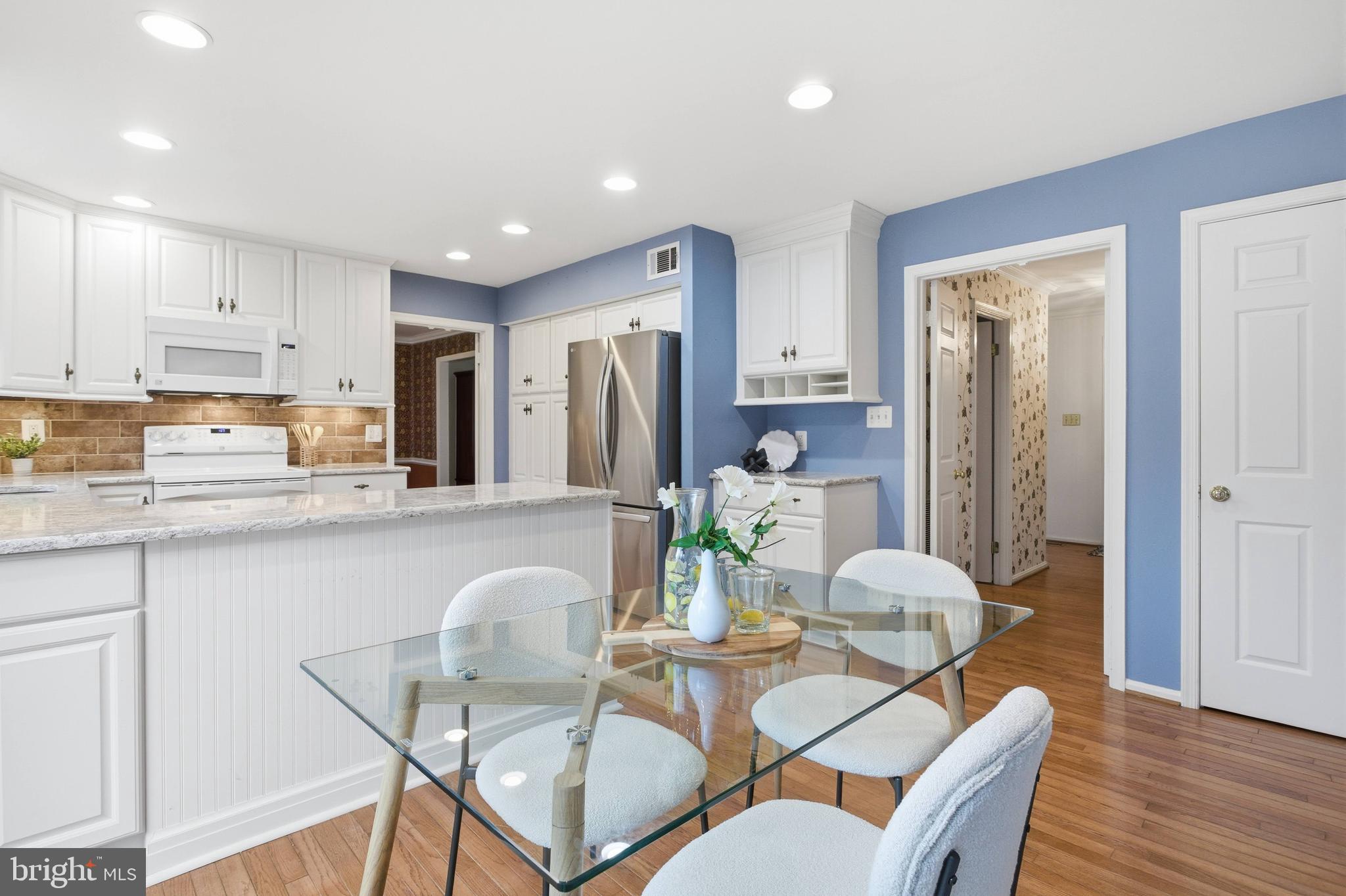 SIGNAL HILL - Residential