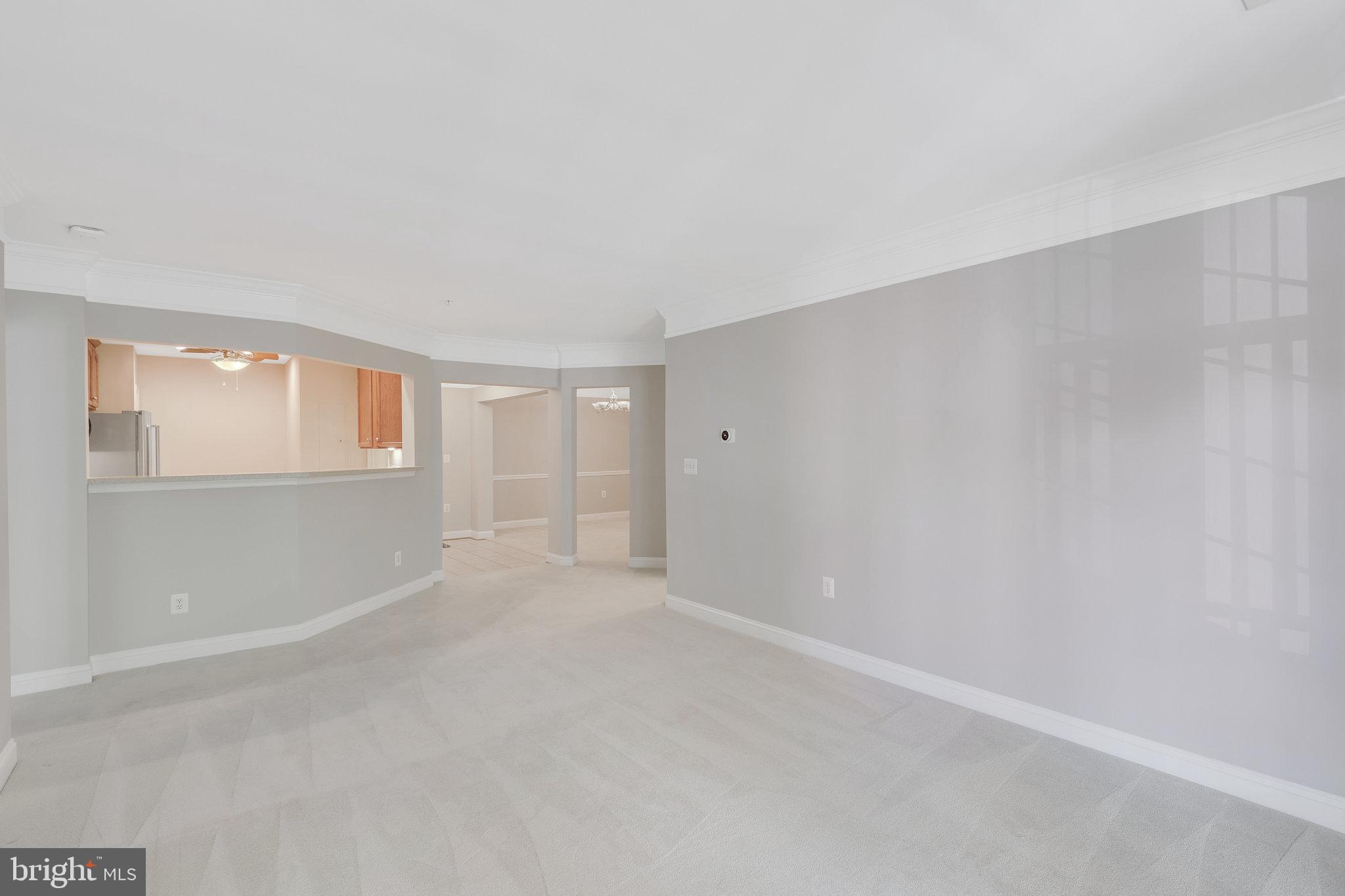 SAINTSBURY PLAZA - Residential