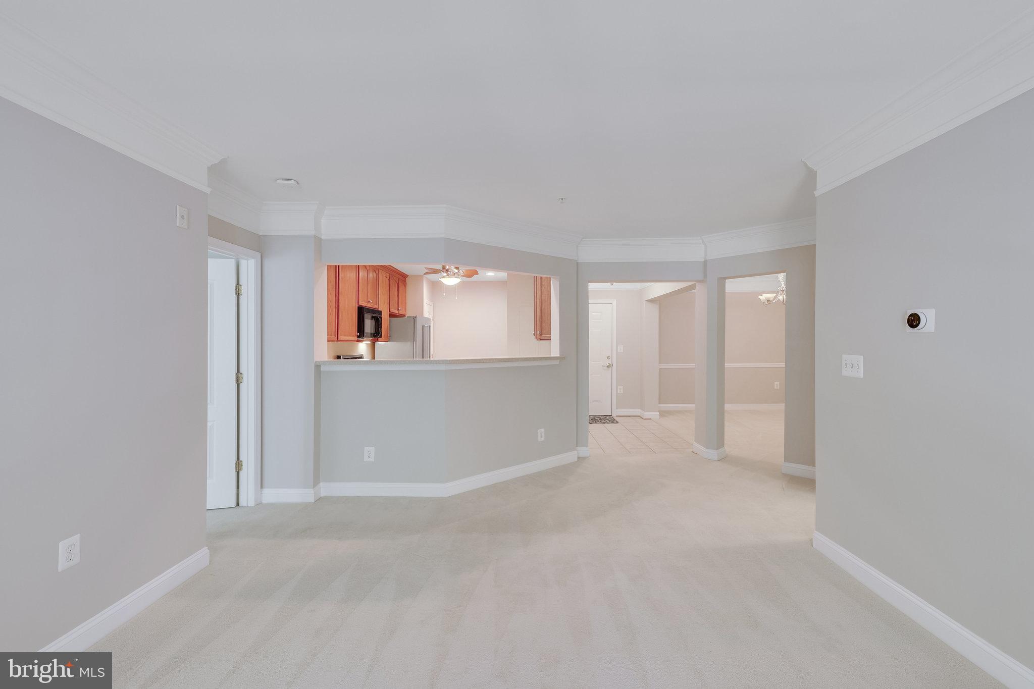 SAINTSBURY PLAZA - Residential