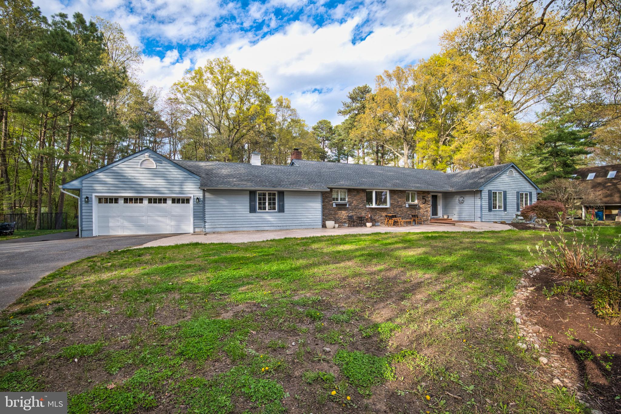 5 PROSPECT BAY DRIVE W