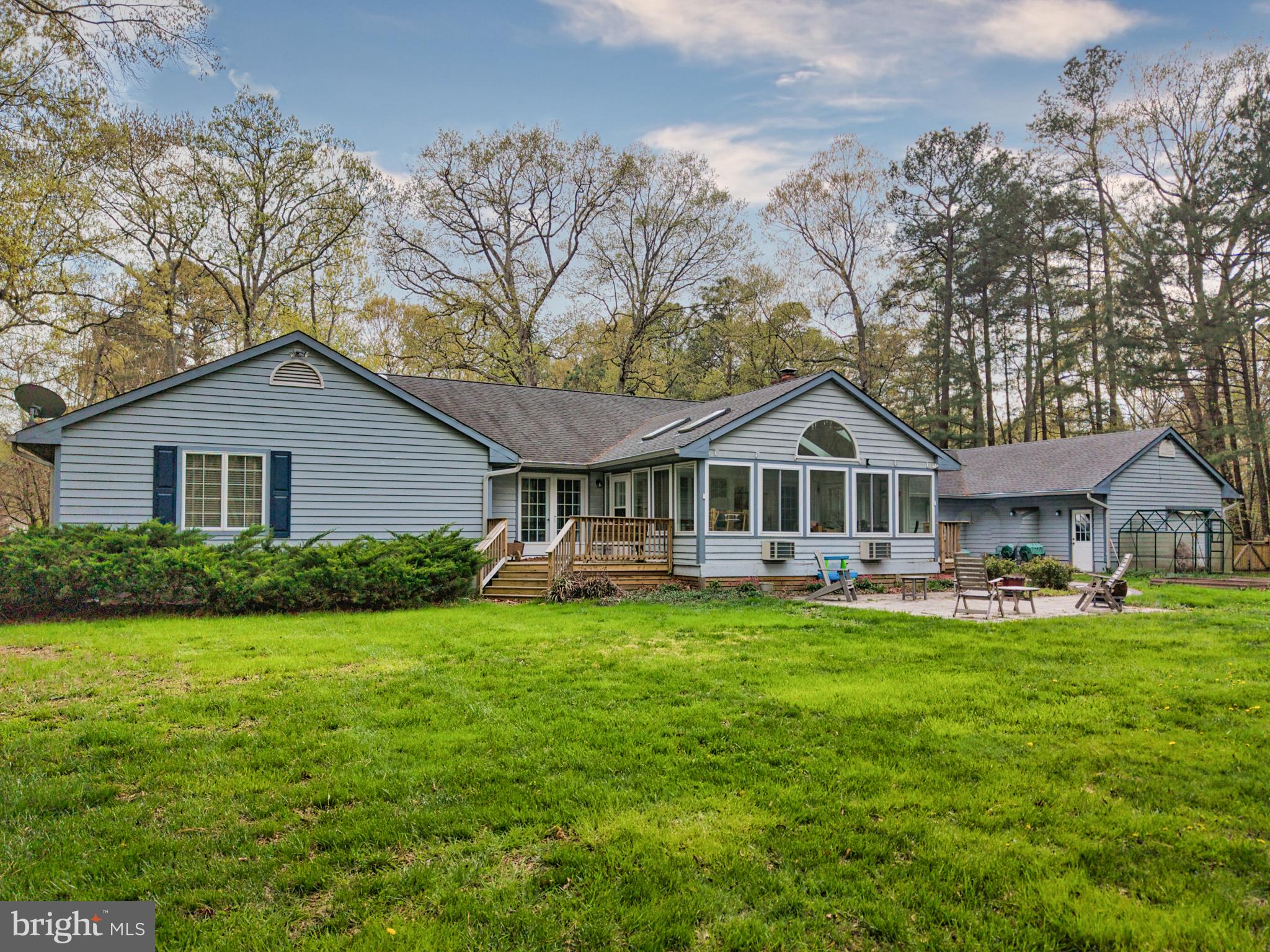 5 PROSPECT BAY DRIVE W