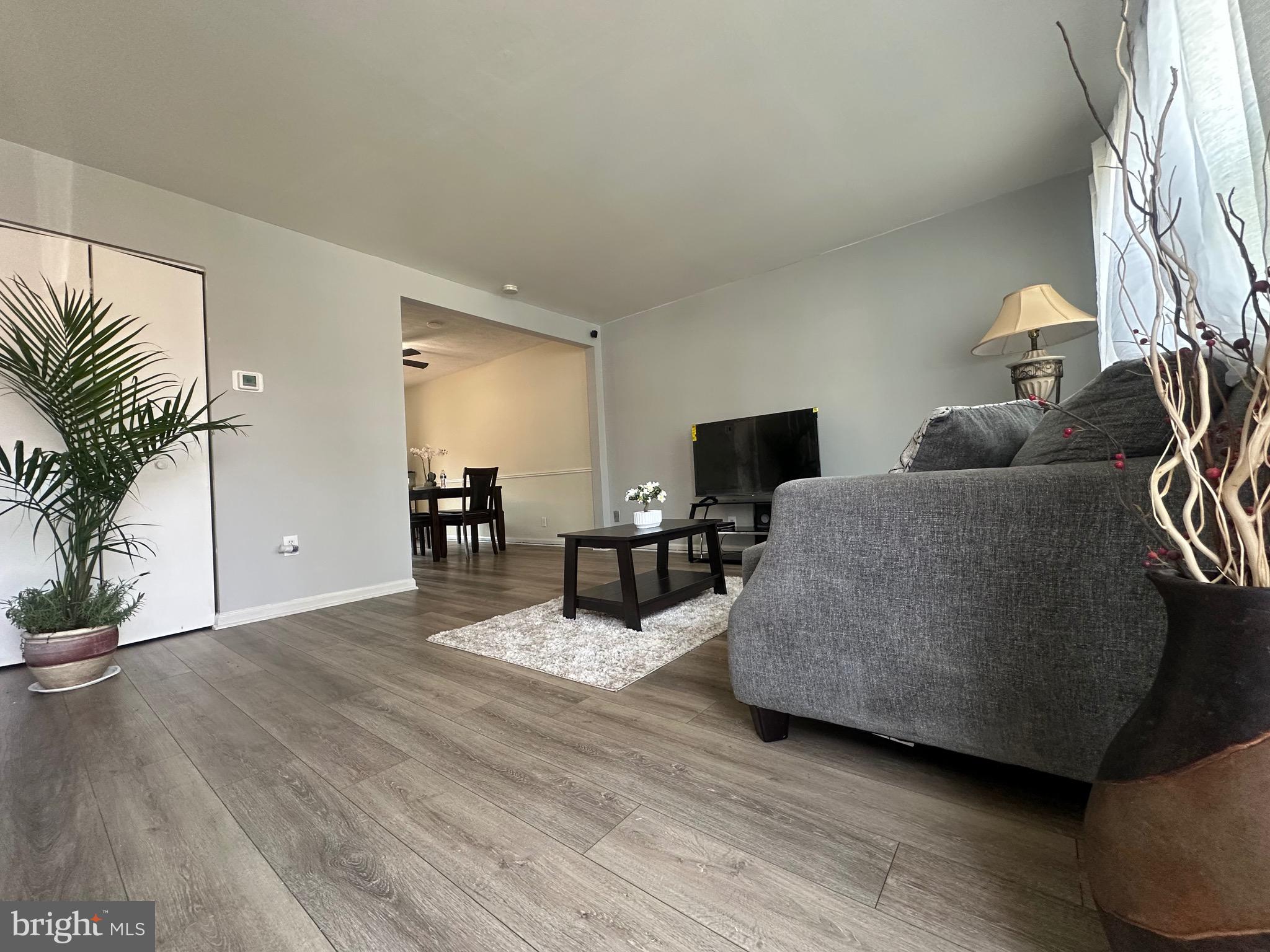 PEMBROOKE - Residential