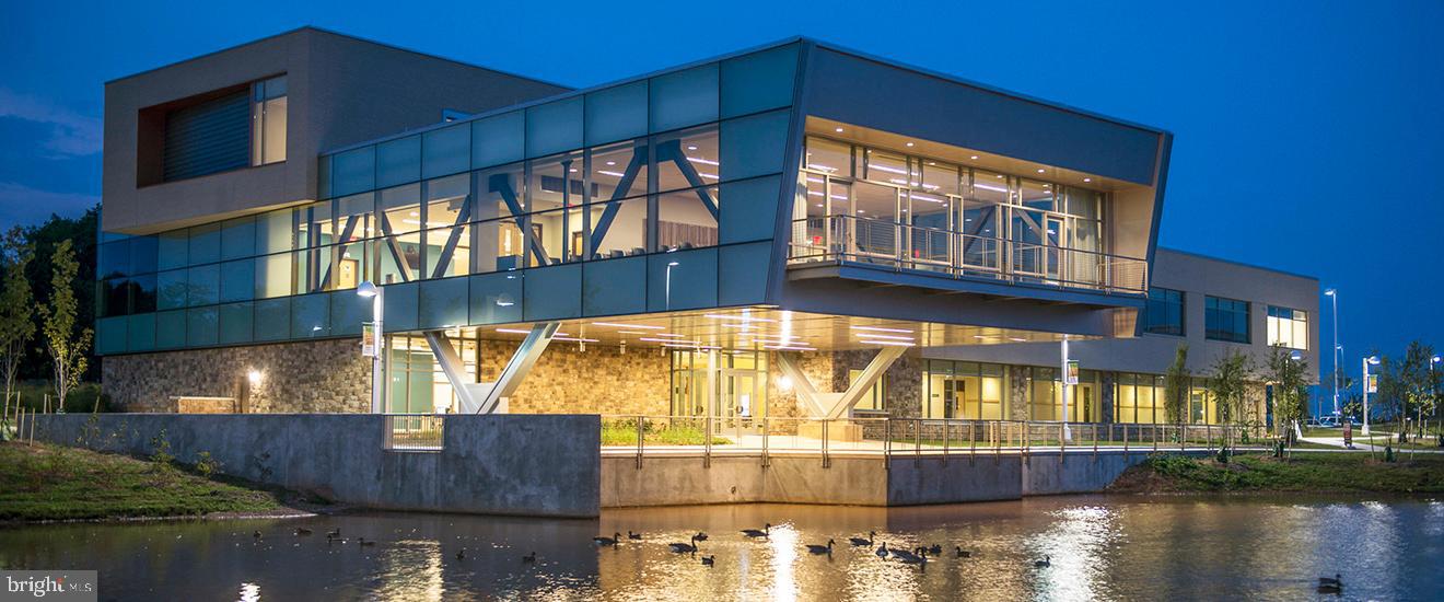 PEMBROOKE - Residential