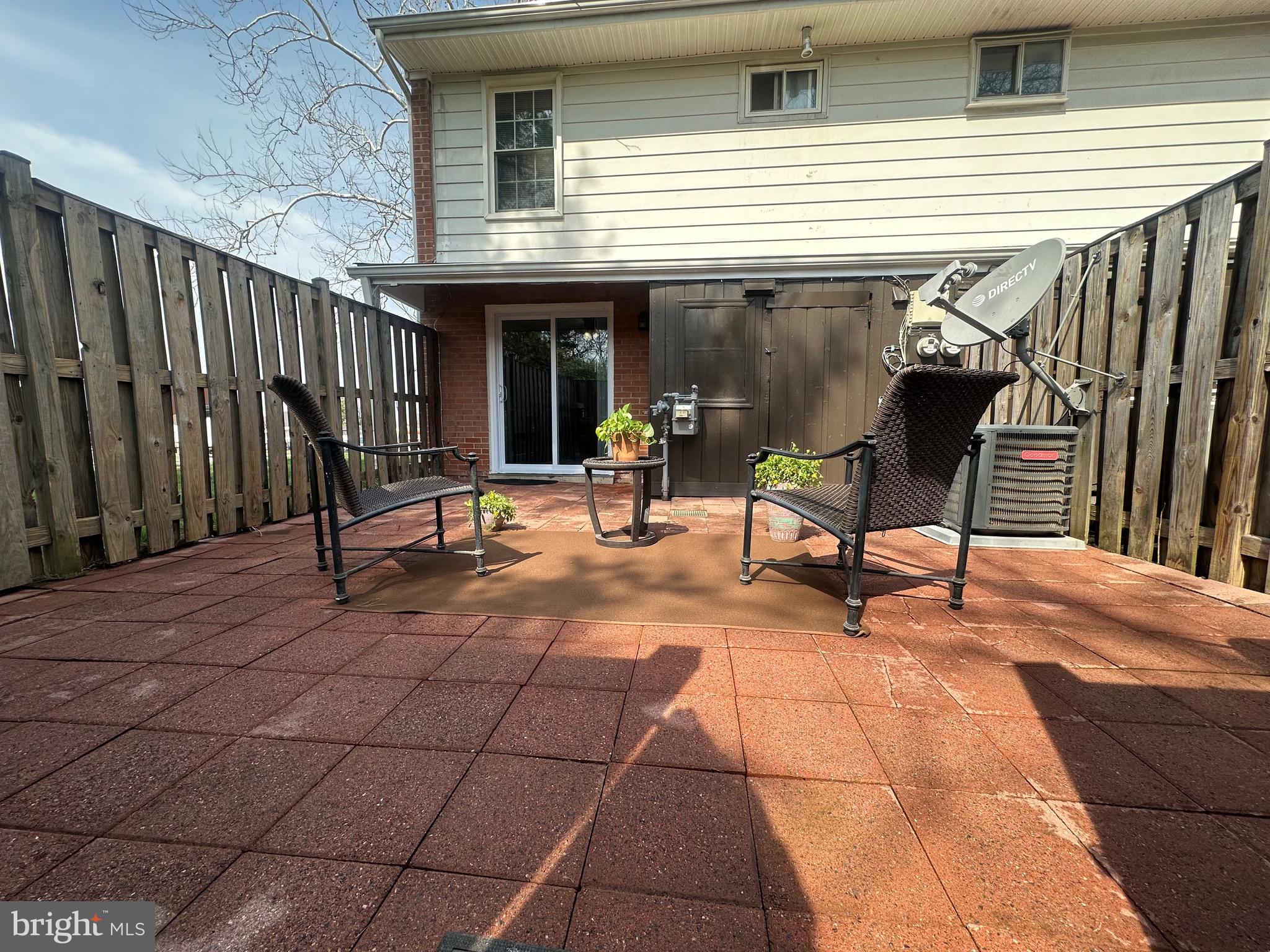 PEMBROOKE - Residential